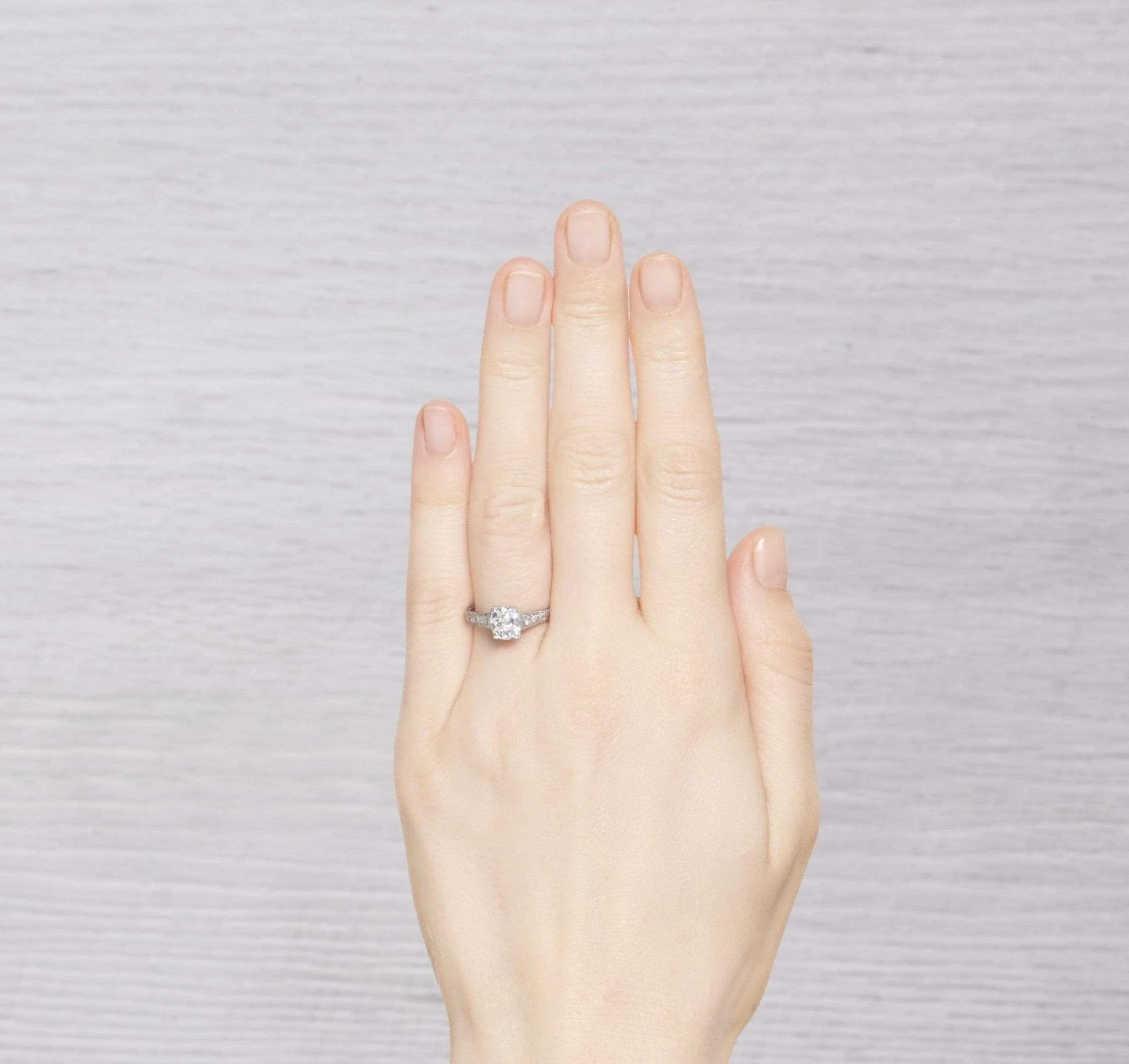 1.02 CARAT ART DECO DIAMOND ENGAGEMENT RING - Image 5