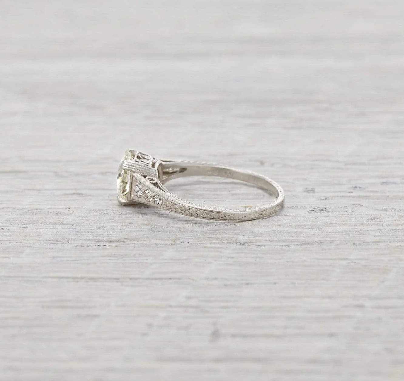 1.02 Carat Diamond Art Deco Engagement Ring - Image 3