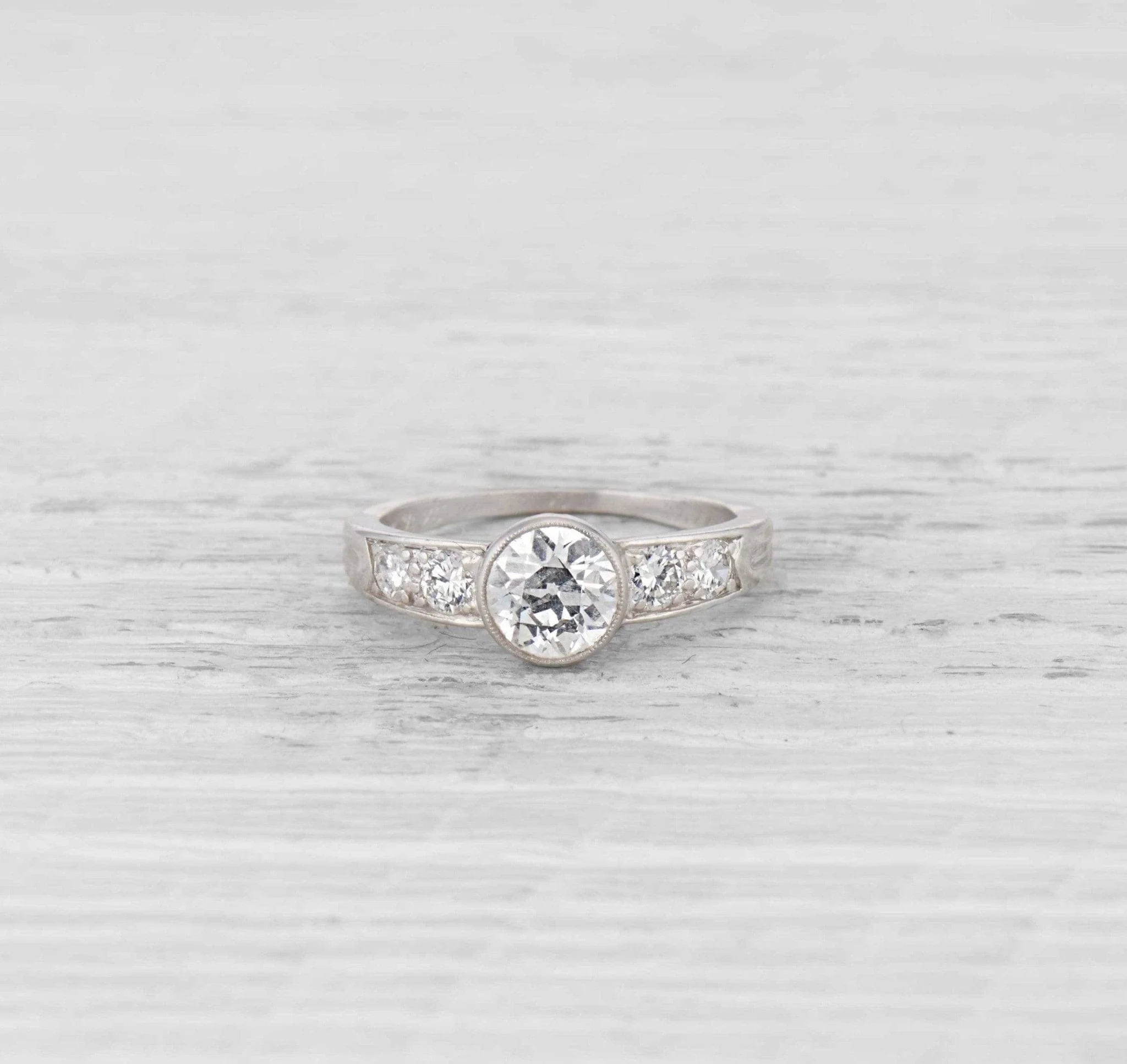 1.02 Carat Retro Tiffany & Co. Diamond Engagement Ring - Image 2