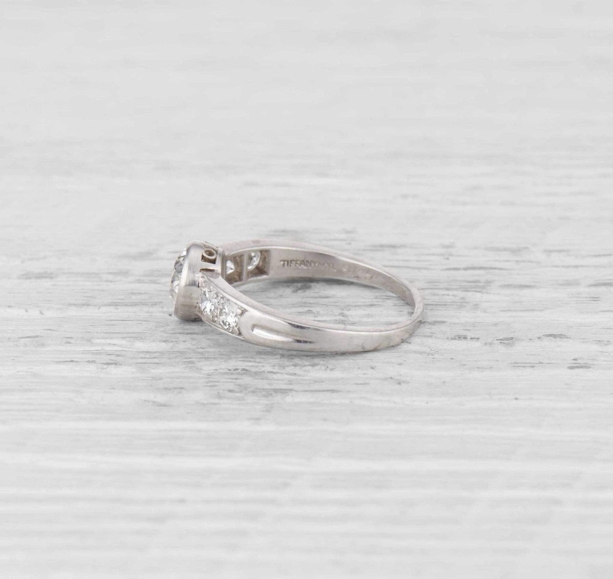 1.02 Carat Retro Tiffany & Co. Diamond Engagement Ring - Image 4