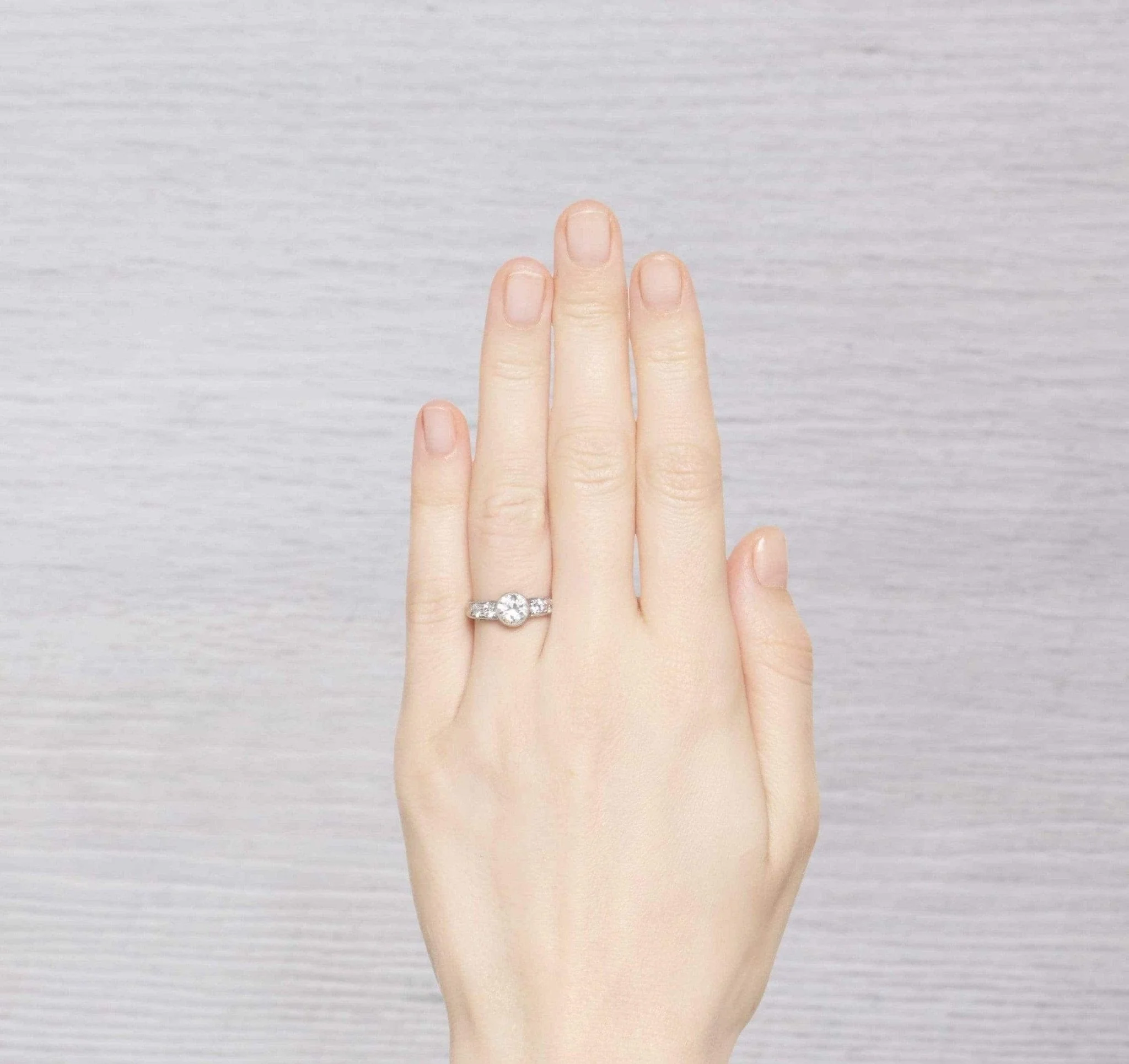 1.02 Carat Retro Tiffany & Co. Diamond Engagement Ring - Image 5