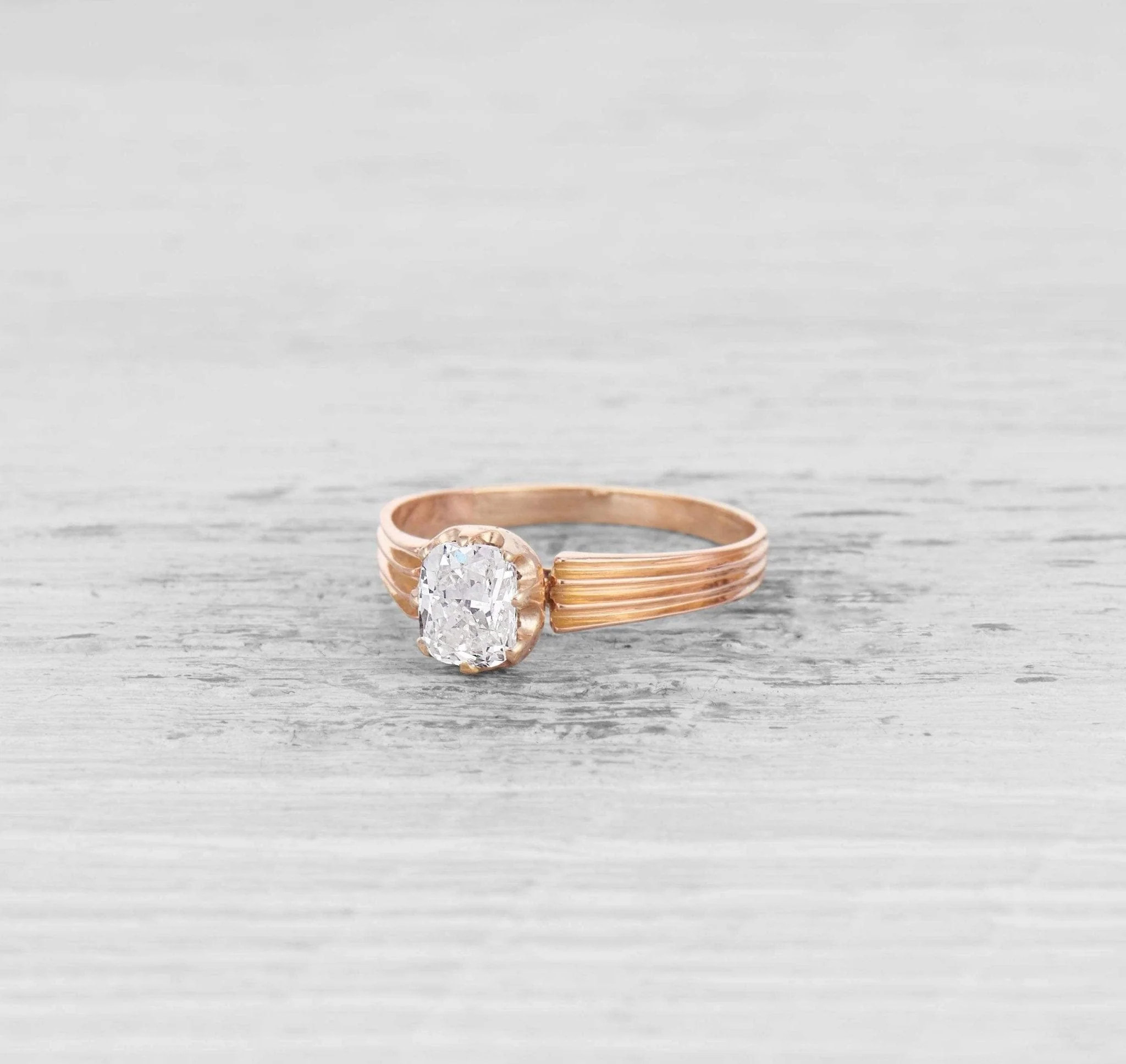 1.03 CARAT ANTIQUE DIAMOND ENGAGEMENT RING