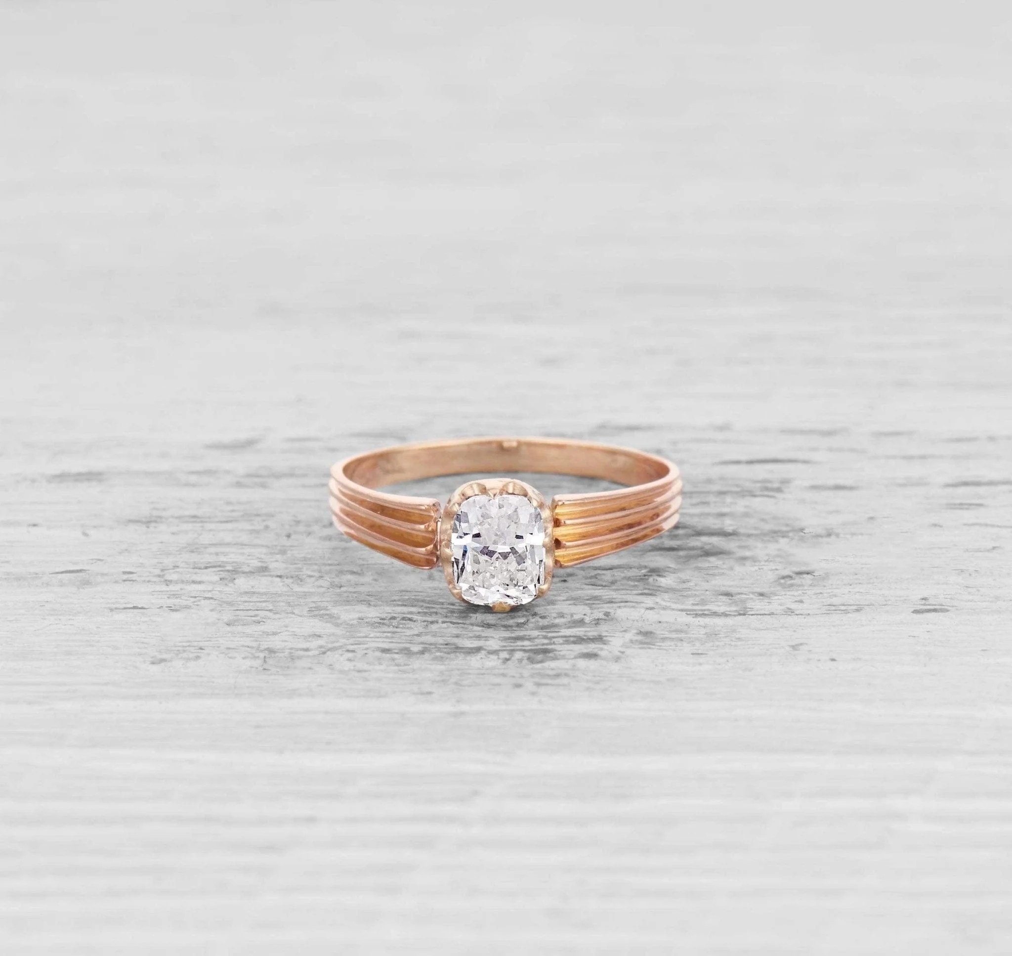 1.03 CARAT ANTIQUE DIAMOND ENGAGEMENT RING - Image 2