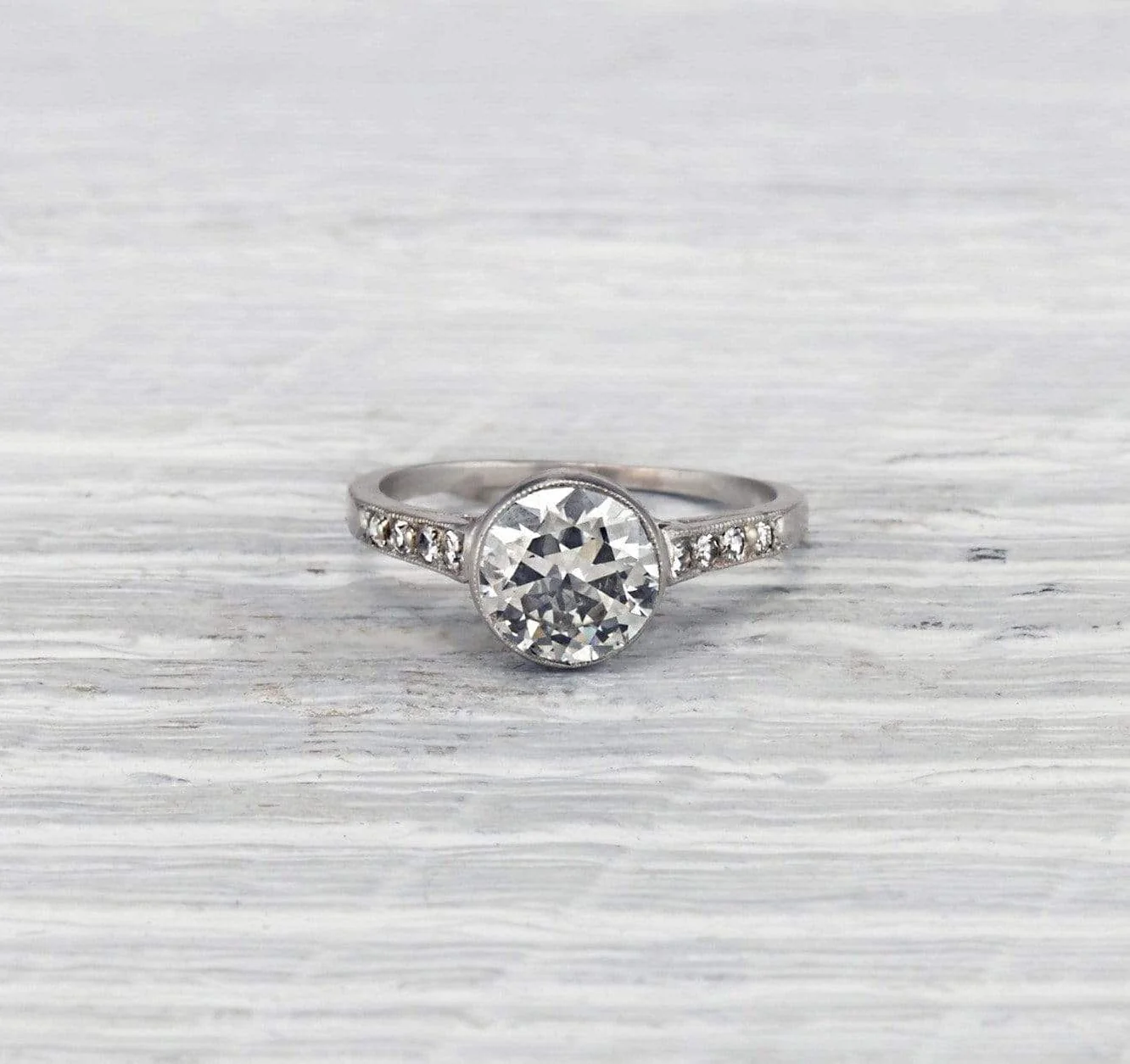 1.03 Carat Early Art Deco Diamond Engagement Ring - Image 2