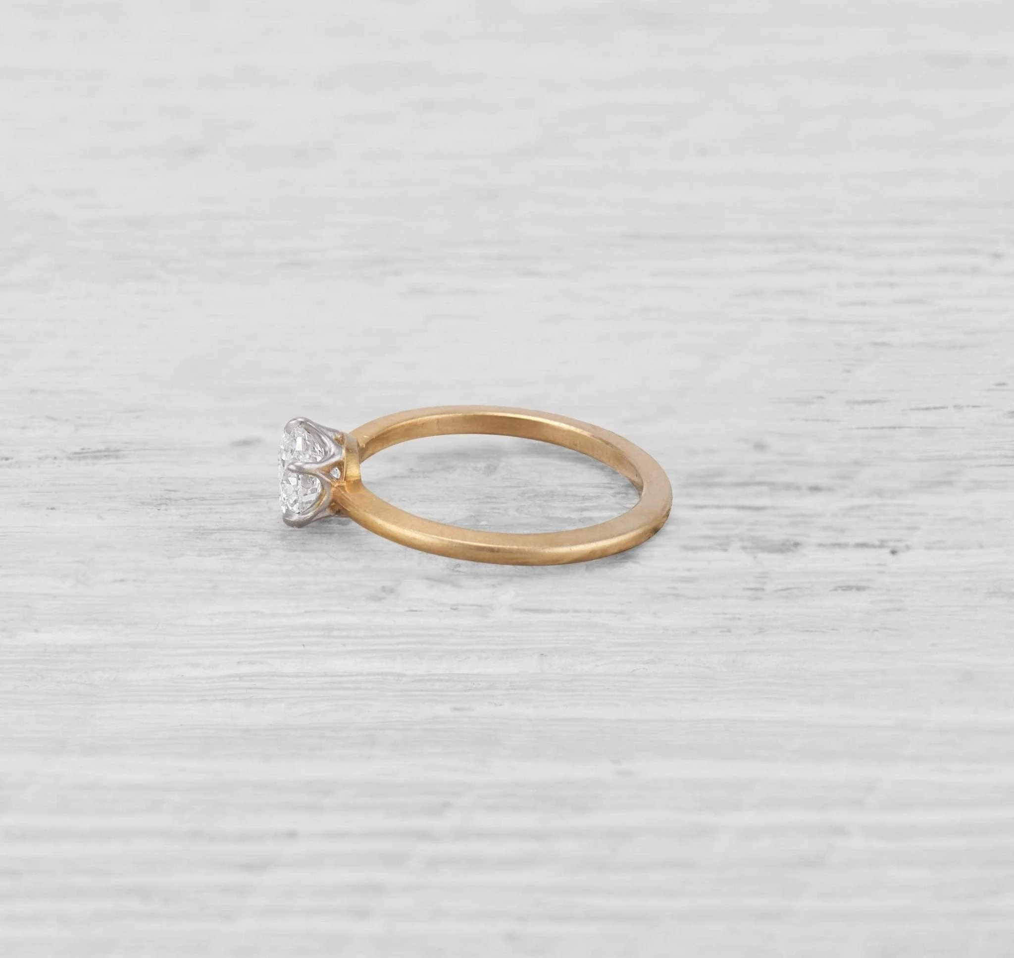 1.03 CARAT TIFFANY & CO DIAMOND ENGAGEMENT RING - Image 3