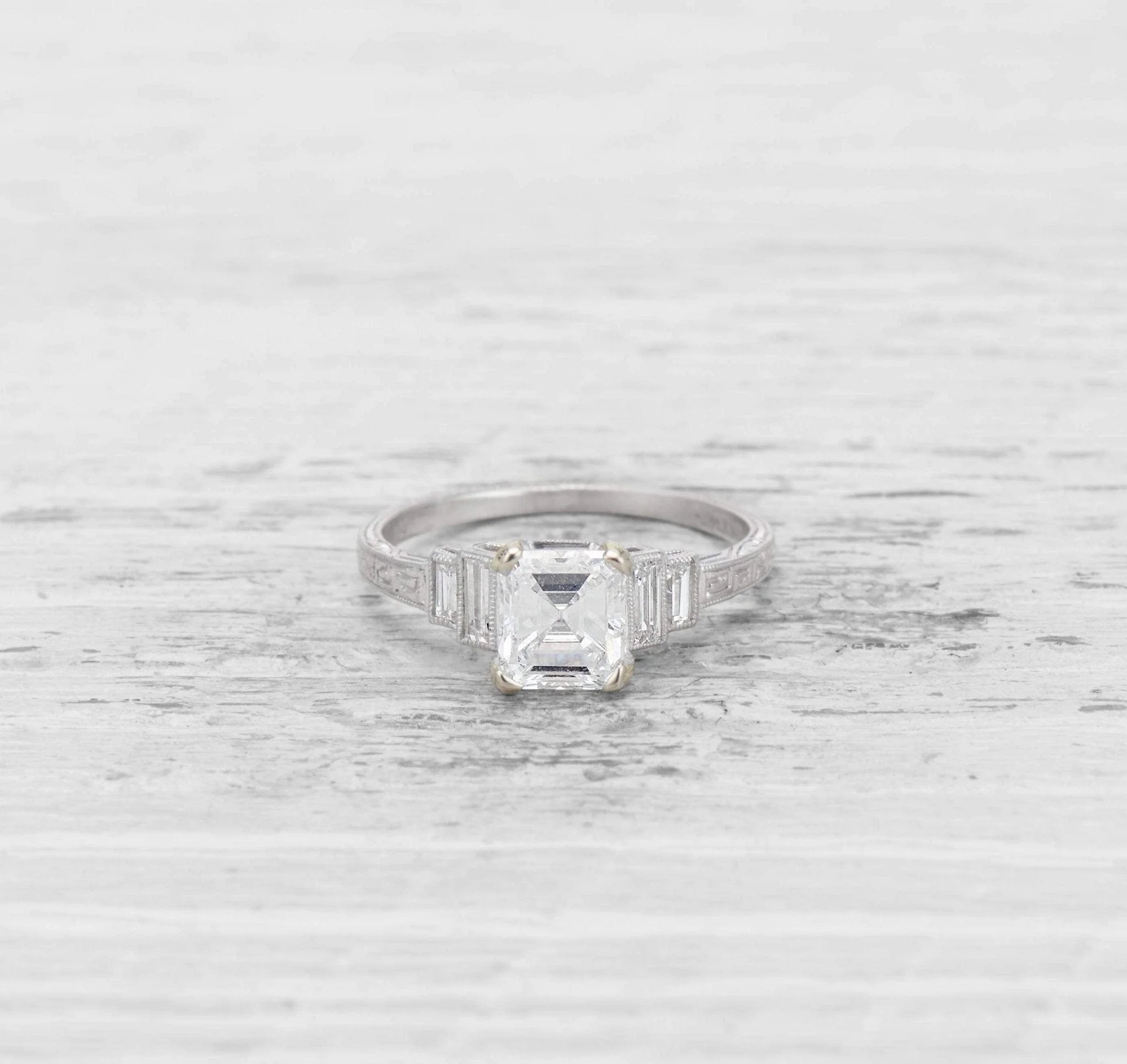 1.16 CARAT ART DECO DIAMOND ENGAGEMENT RING - Image 3