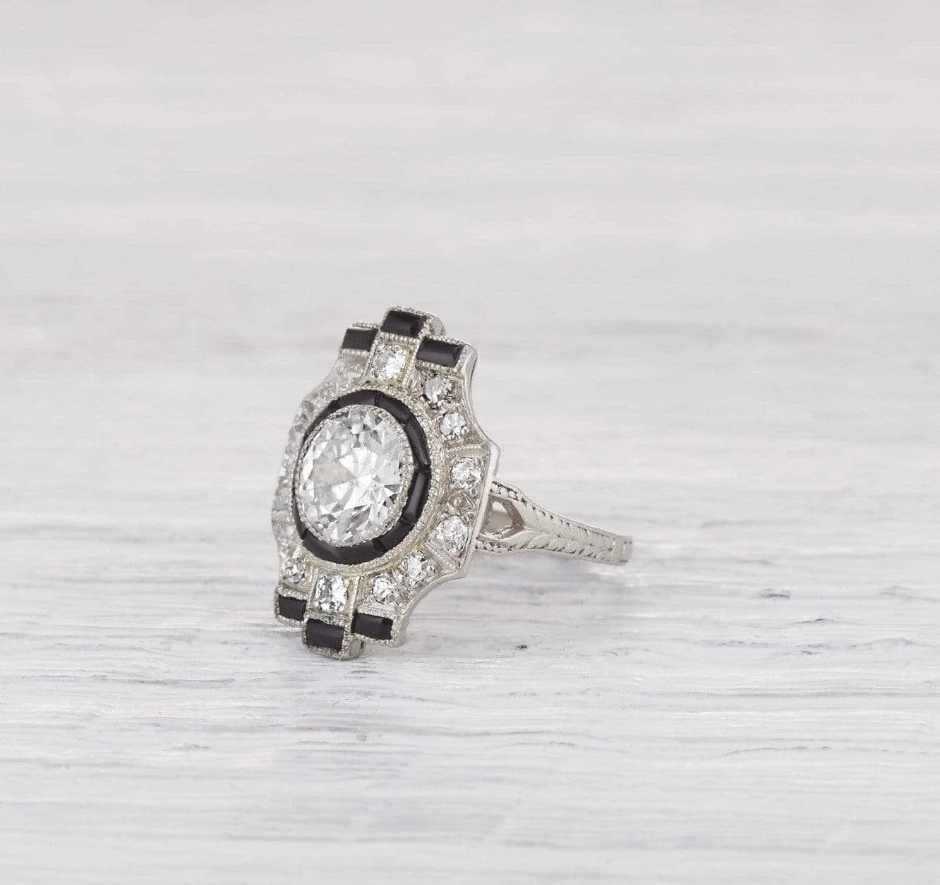 1.22 Carat Art Deco Diamond Engagement Ring