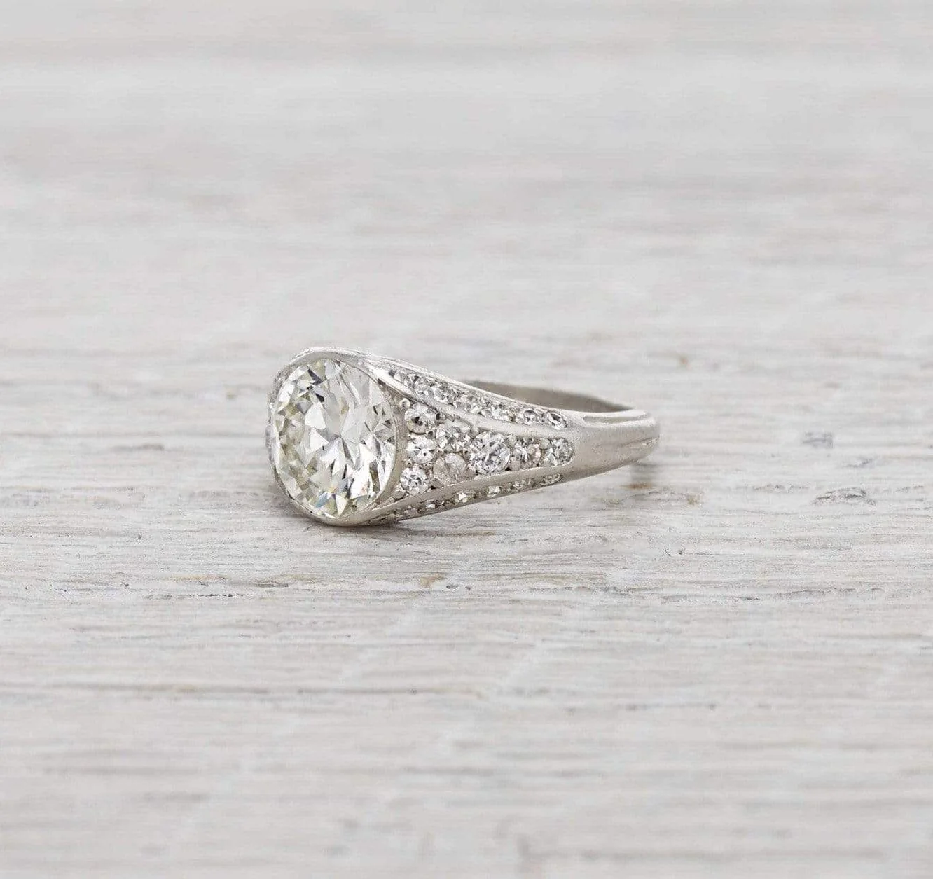 1.43 Carat Vintage Art Deco Engagement Ring