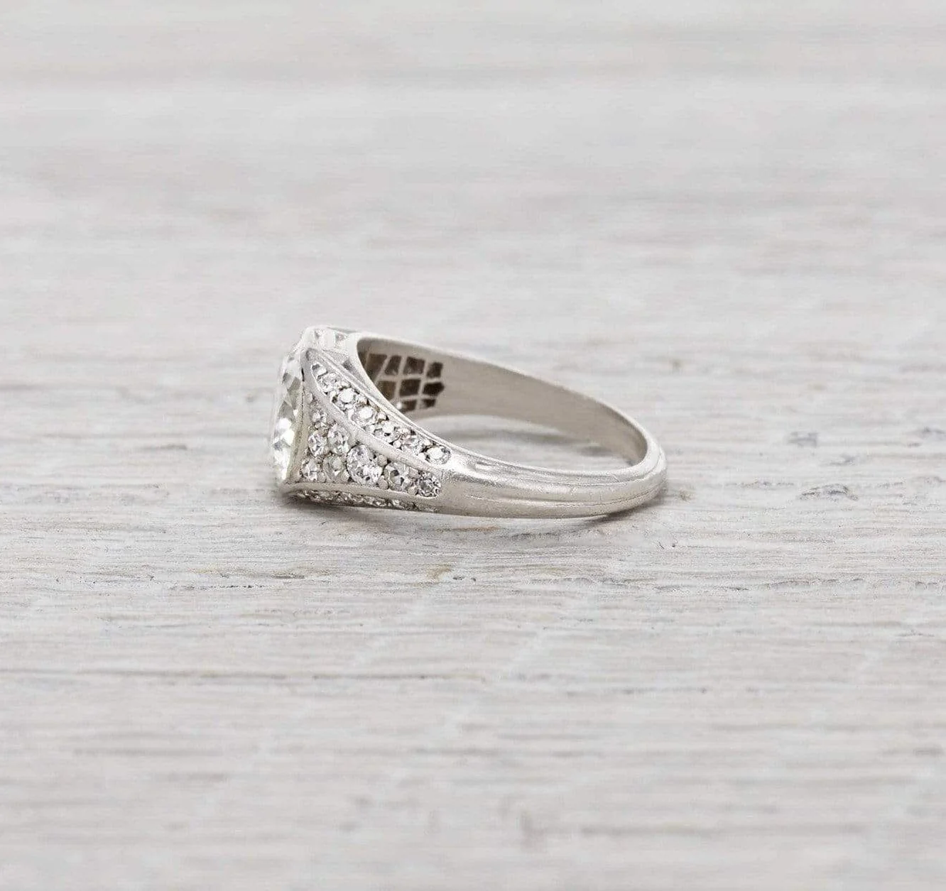 1.43 Carat Vintage Art Deco Engagement Ring - Image 3