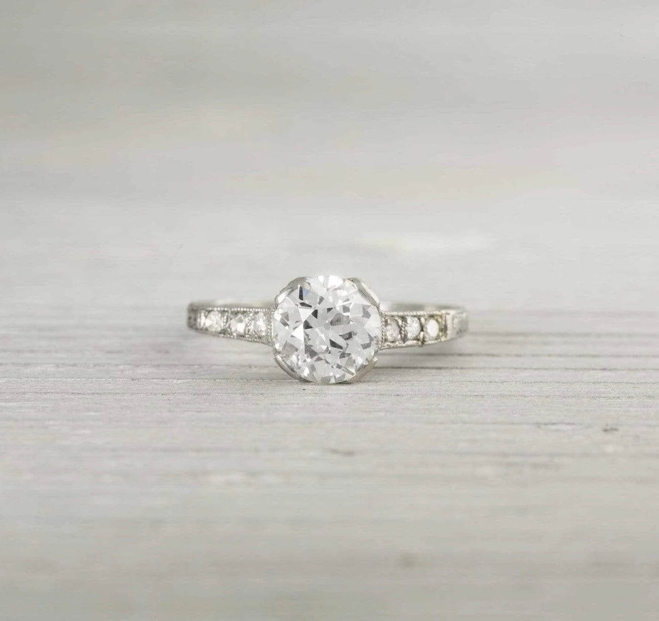 1.50 Carat Art Deco Vintage Engagement Ring - Image 2