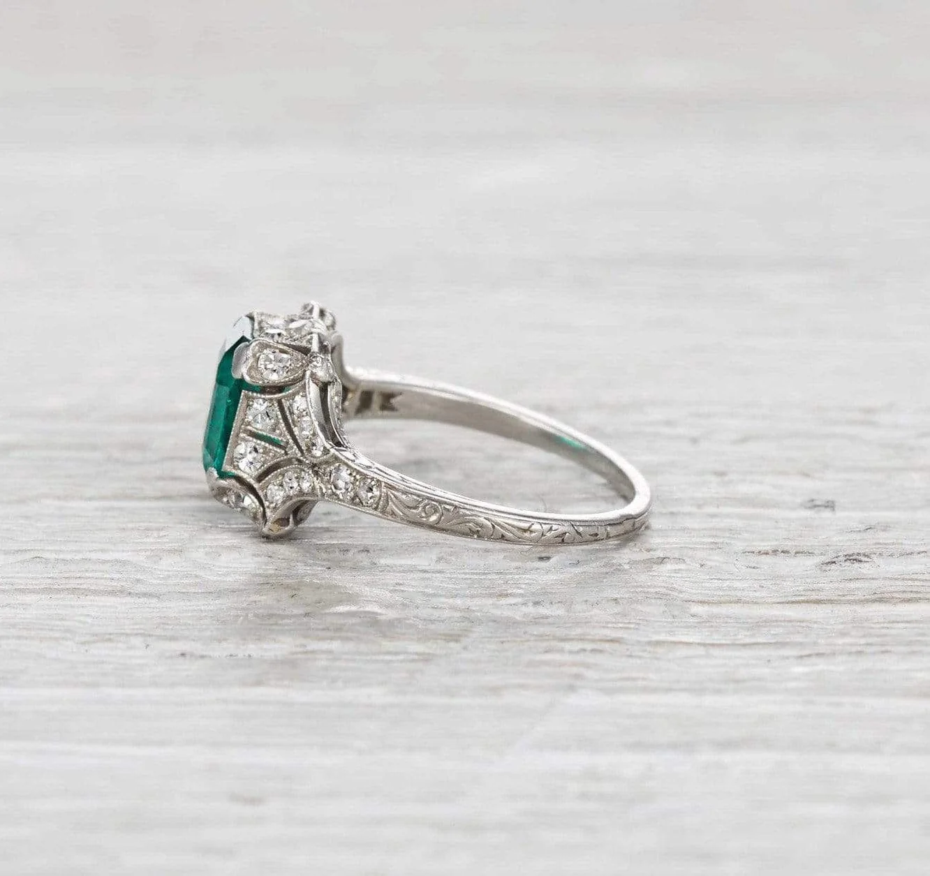 1.60 Carat Art Deco Emerald Ring - Image 4