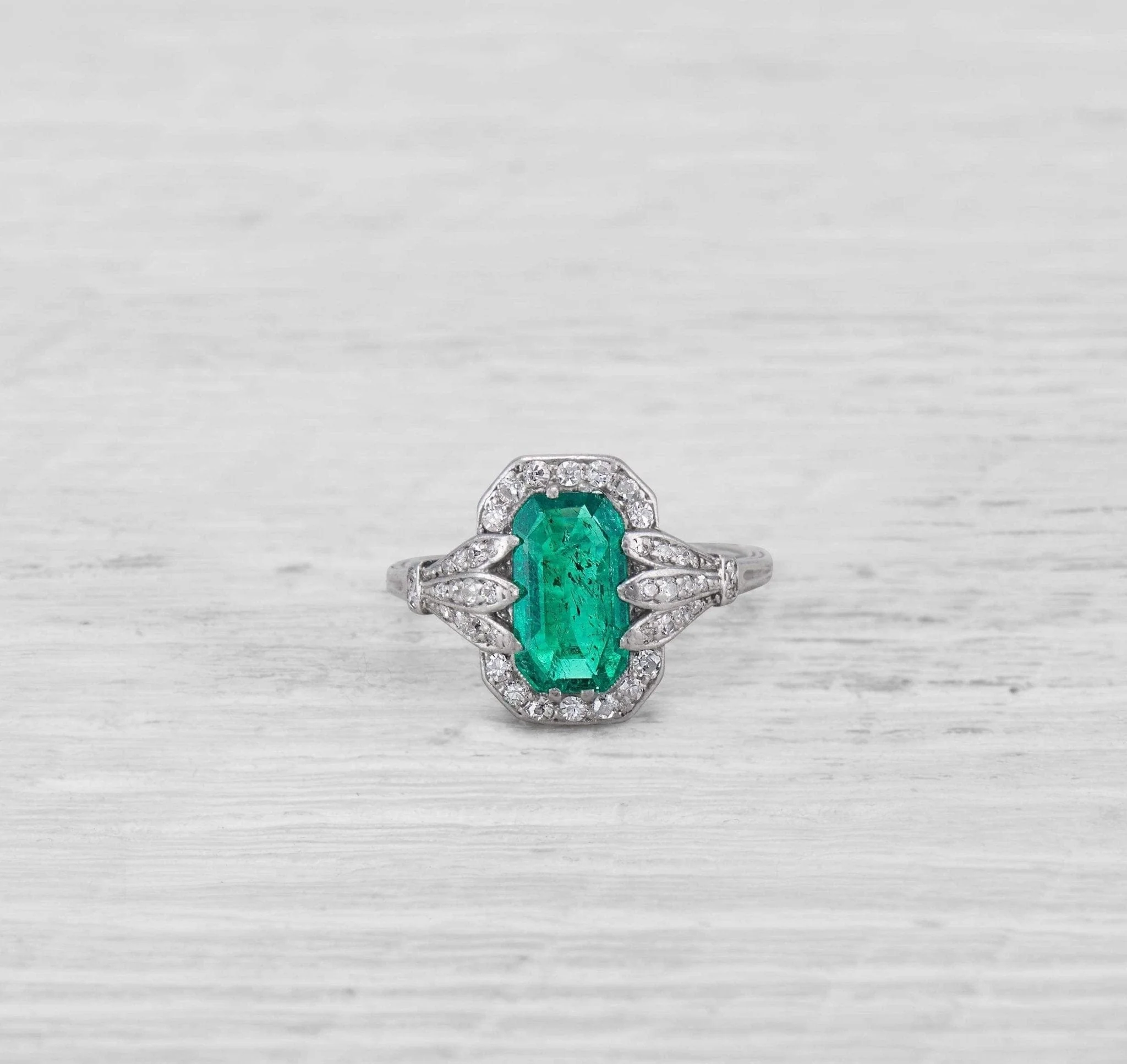 1.91 CARAT ART DECO EMERALD AND DIAMOND RING - Image 2