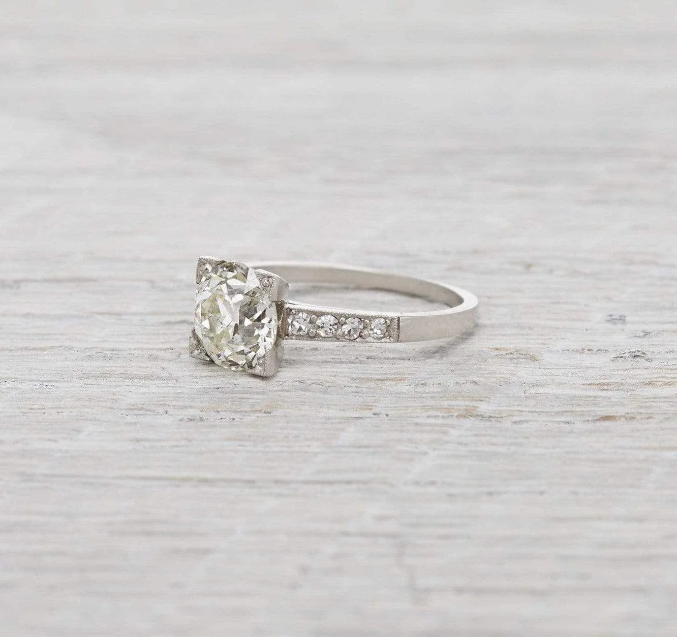 1.94 Carat Vintage Art Deco Diamond Engagement Ring