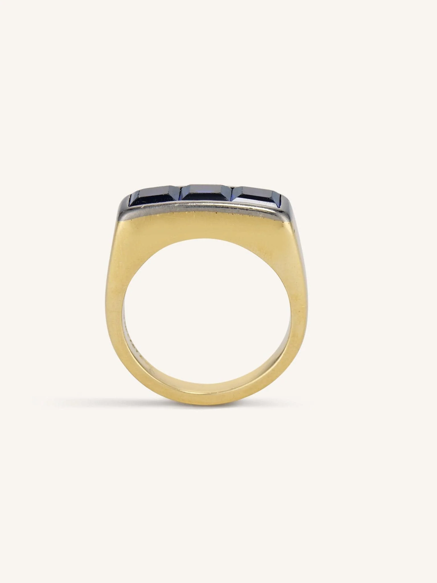 1960s 2.10 Carat Table Cut Sapphire Three Stone Ring, Tiffany & Co. - Image 5