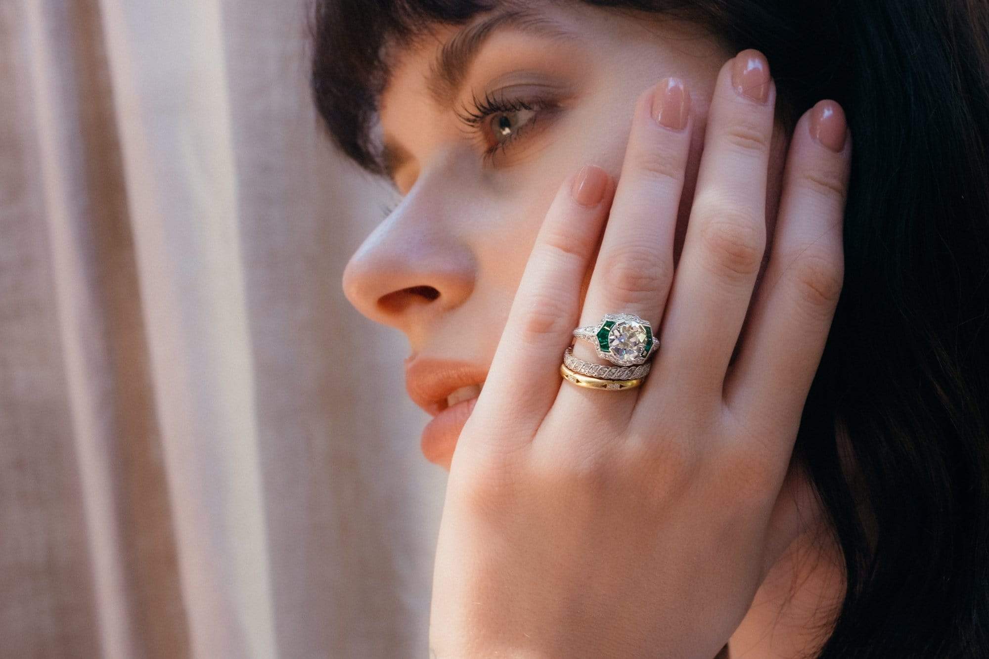 Art Deco 2.12 Carat Diamond & Emerald Ring - Image 5