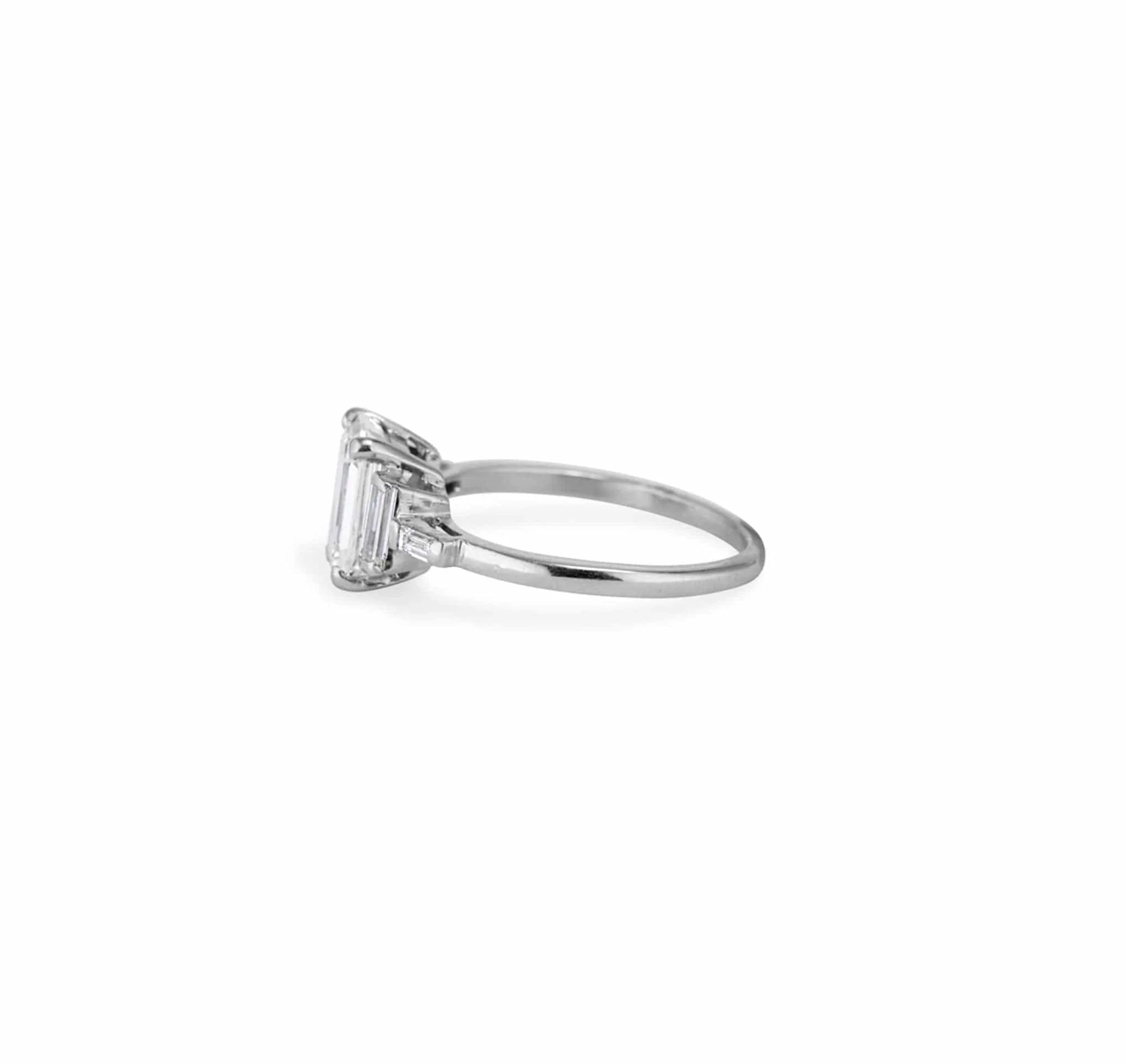 Mid Century 2.13 Carat Emerald Cut Ring - Image 3