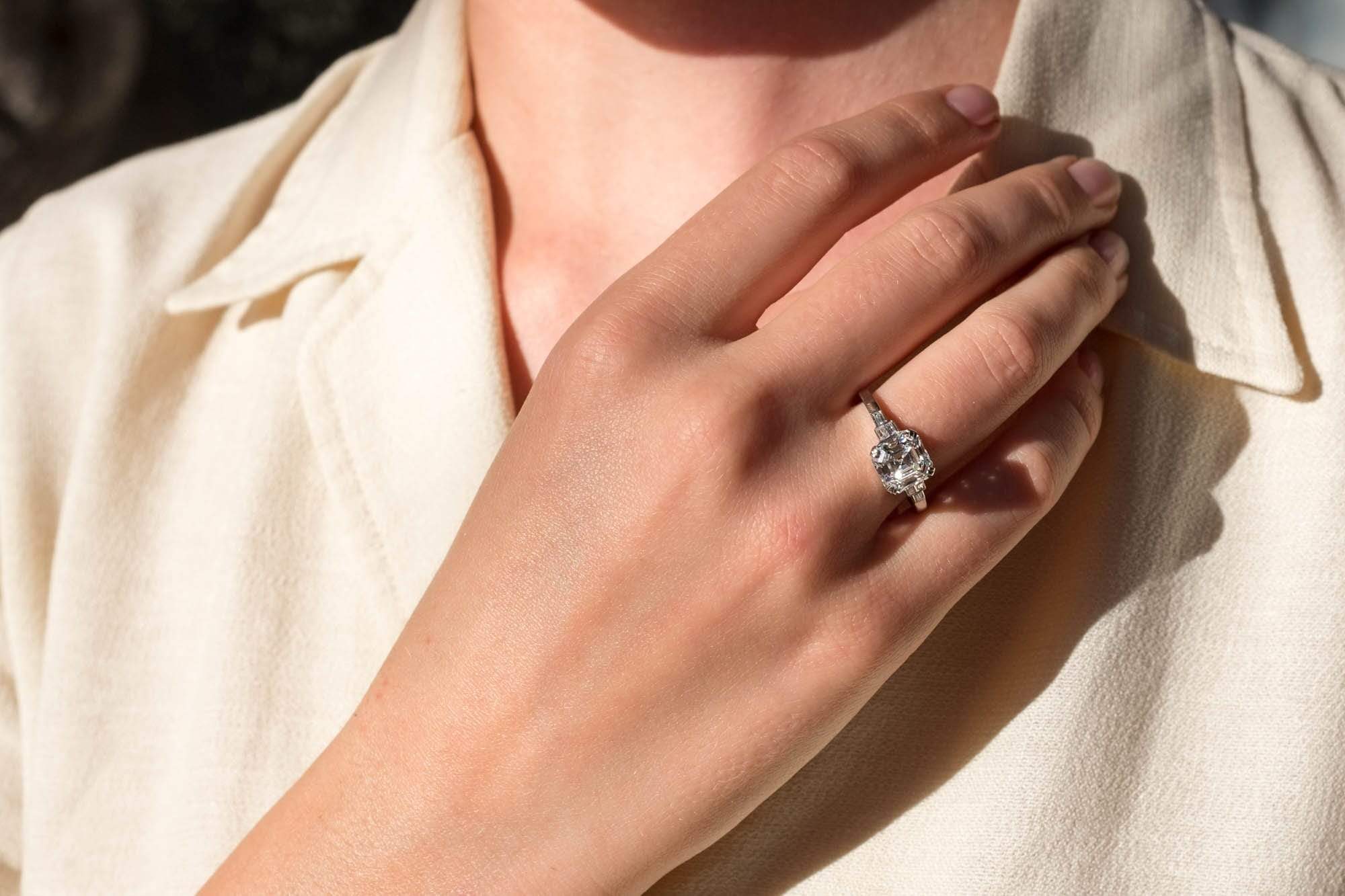 2.25 CARAT ART DECO ASSCHER-CUT DIAMOND ENGAGEMENT RING - Image 5