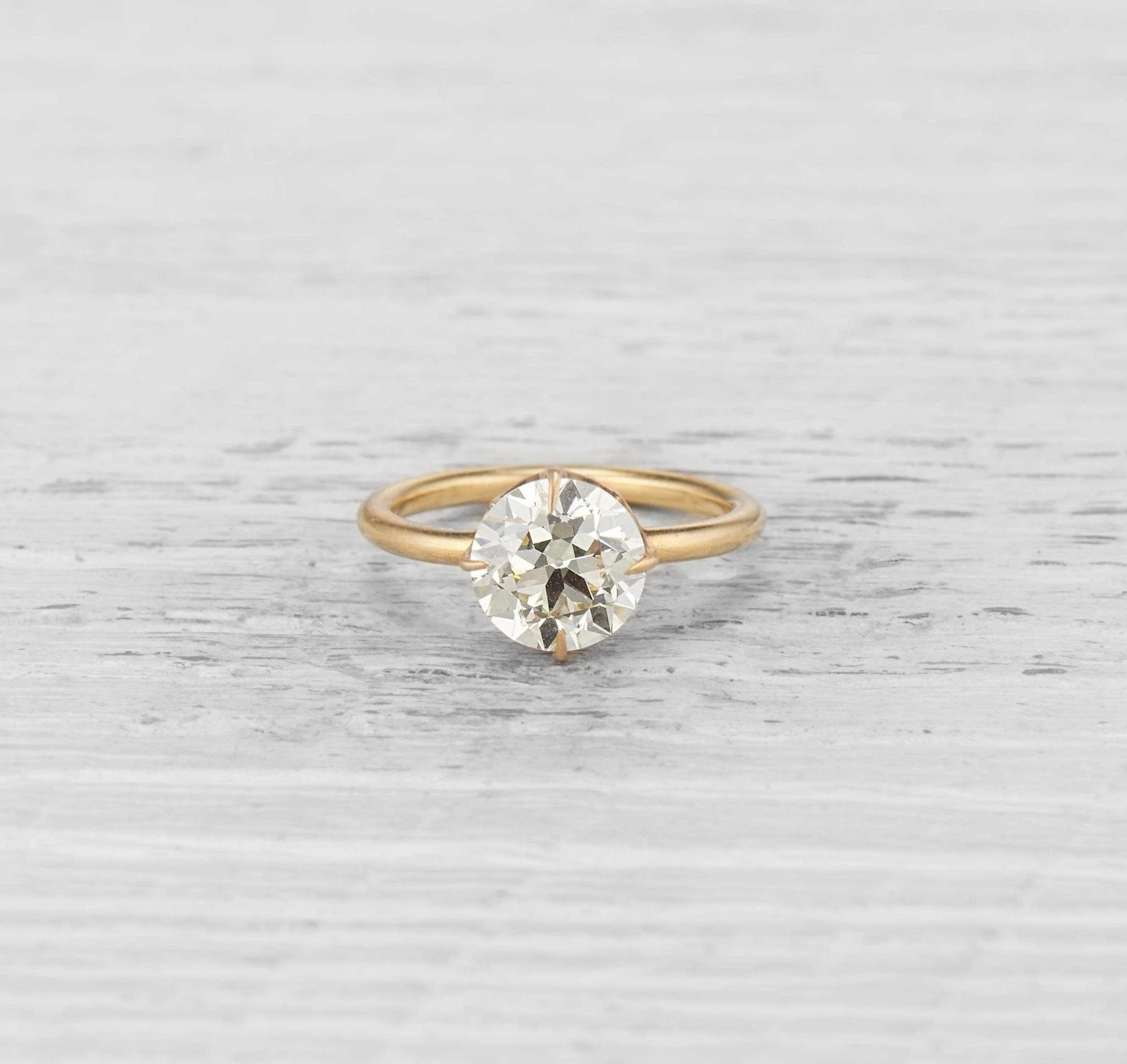 2.40 CARAT ANTIQUE DIAMOND SOLITAIRE ENGAGEMENT RING - Image 2