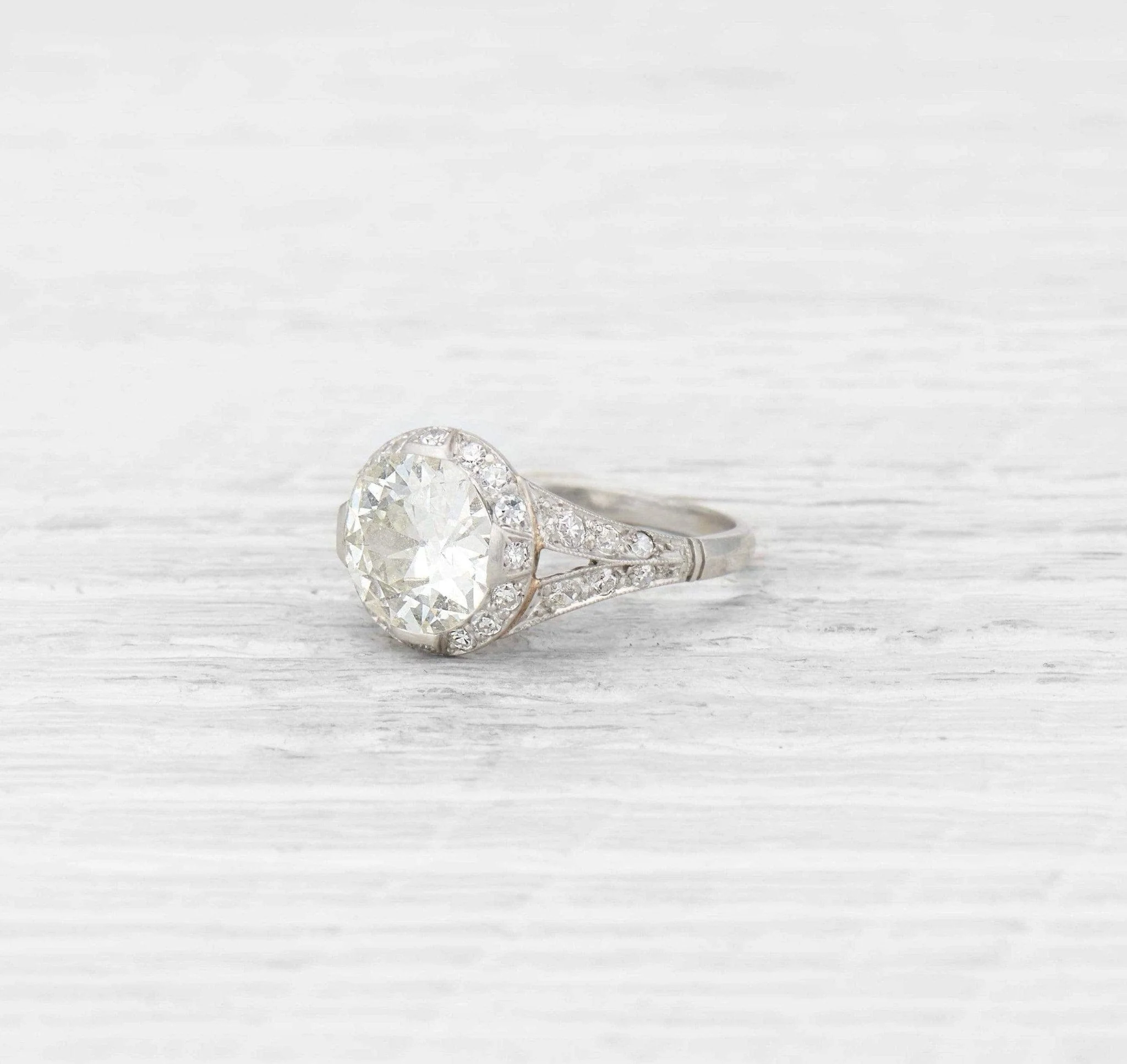 2.77 CARAT ART DECO DIAMOND ENGAGEMENT RING