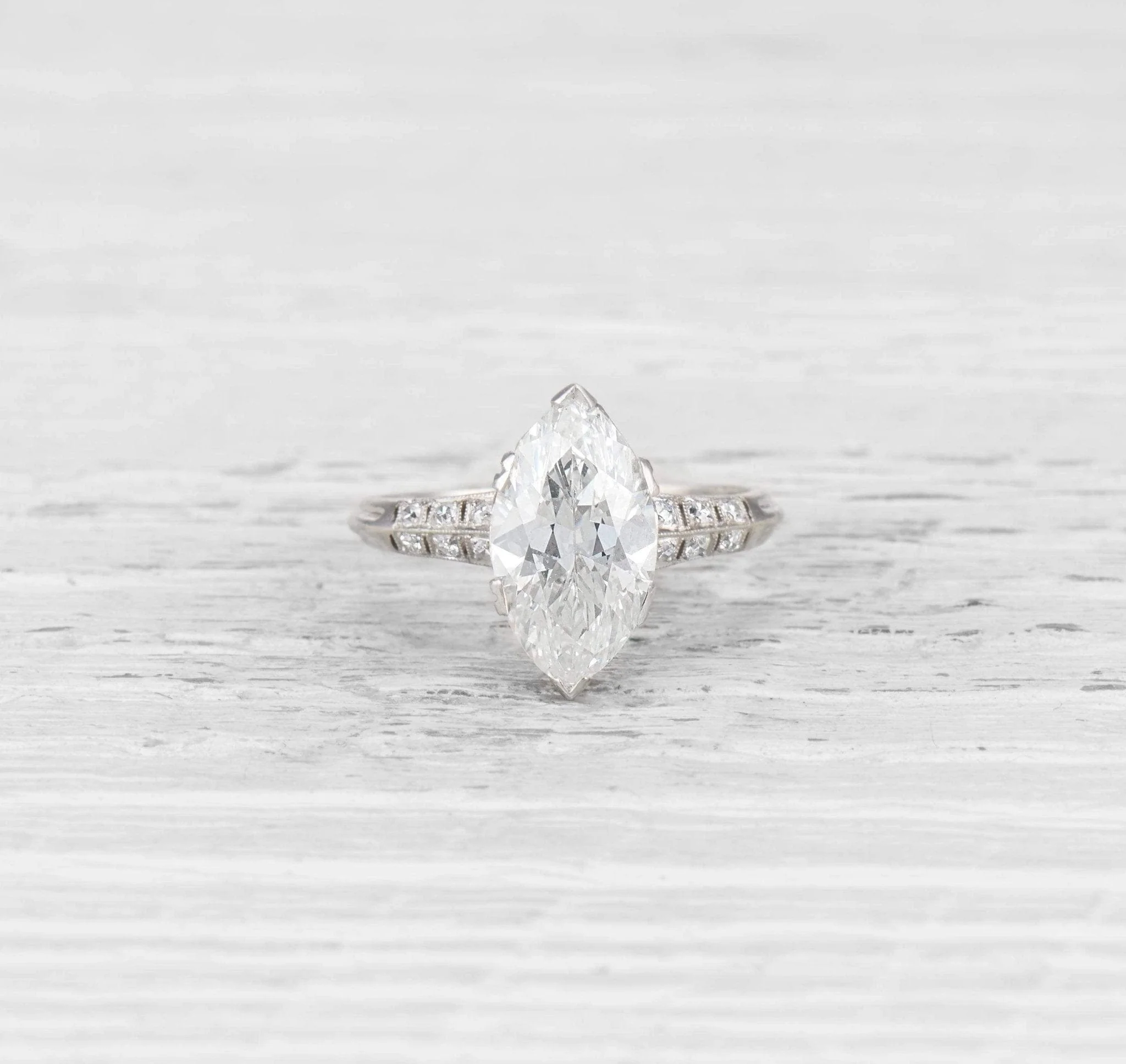 3.02 CARAT EDWARDIAN MARQUISE DIAMOND ENGAGEMENT RING - Image 2