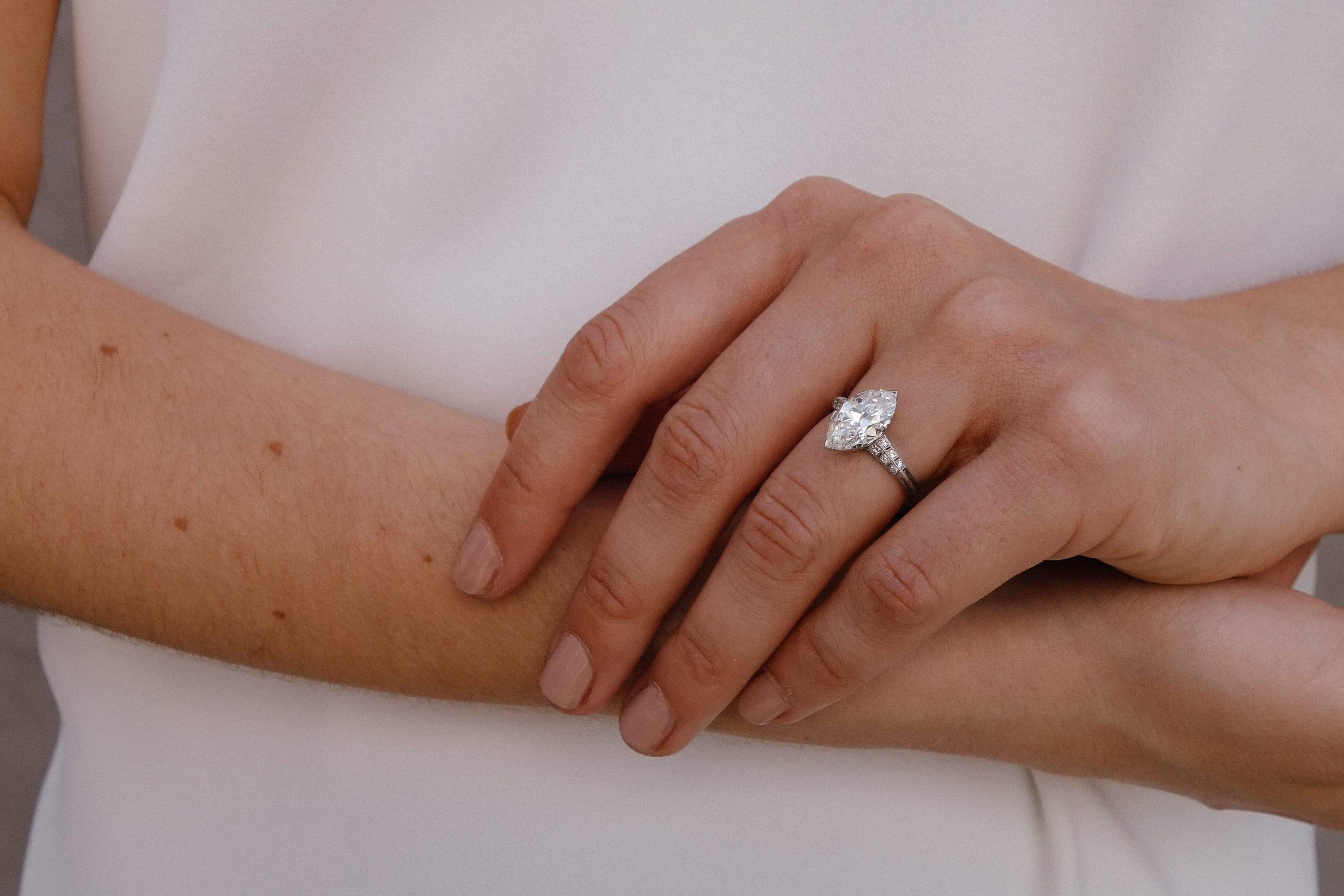 3.02 CARAT EDWARDIAN MARQUISE DIAMOND ENGAGEMENT RING - Image 7