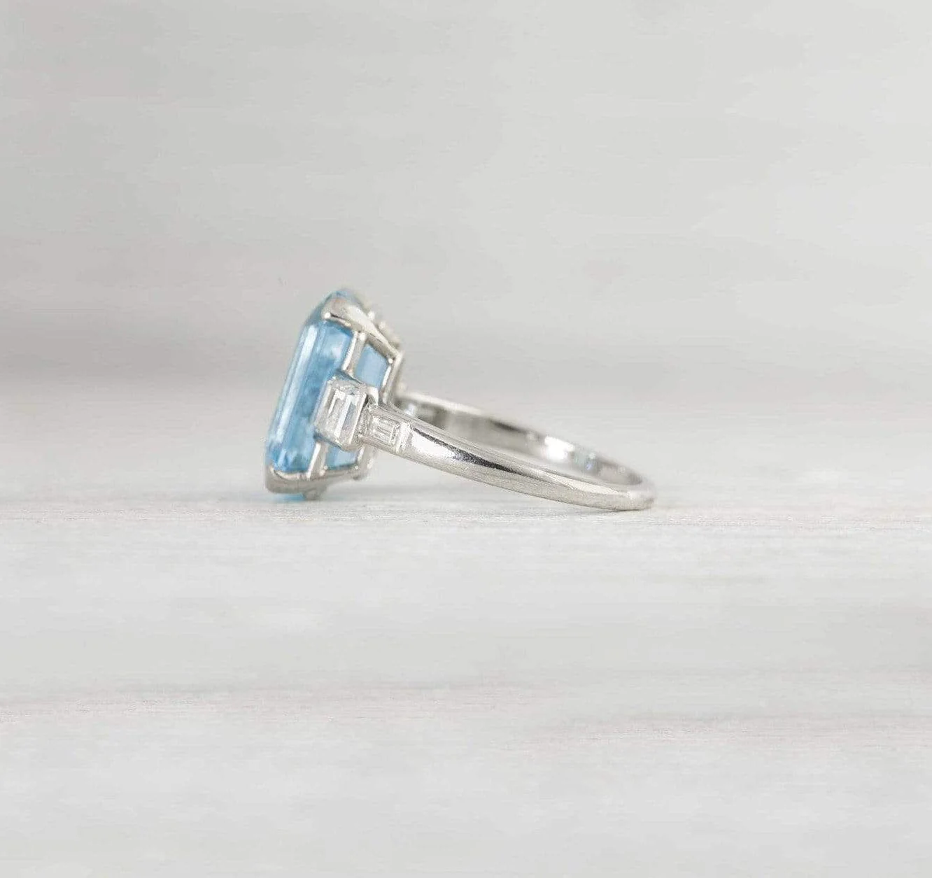 4.75 Carat Vintage Art Deco Aquamarine Engagement Ring - Image 3