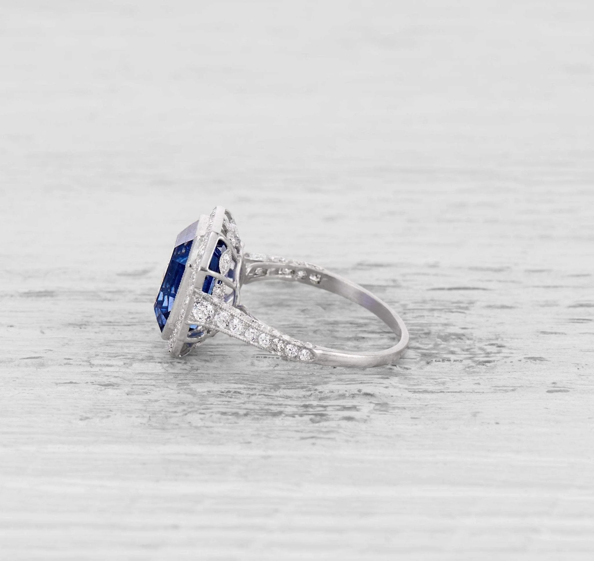 6.38 CARAT EDWARDIAN SAPPHIRE AND DIAMOND ENGAGEMENT RING - Image 3