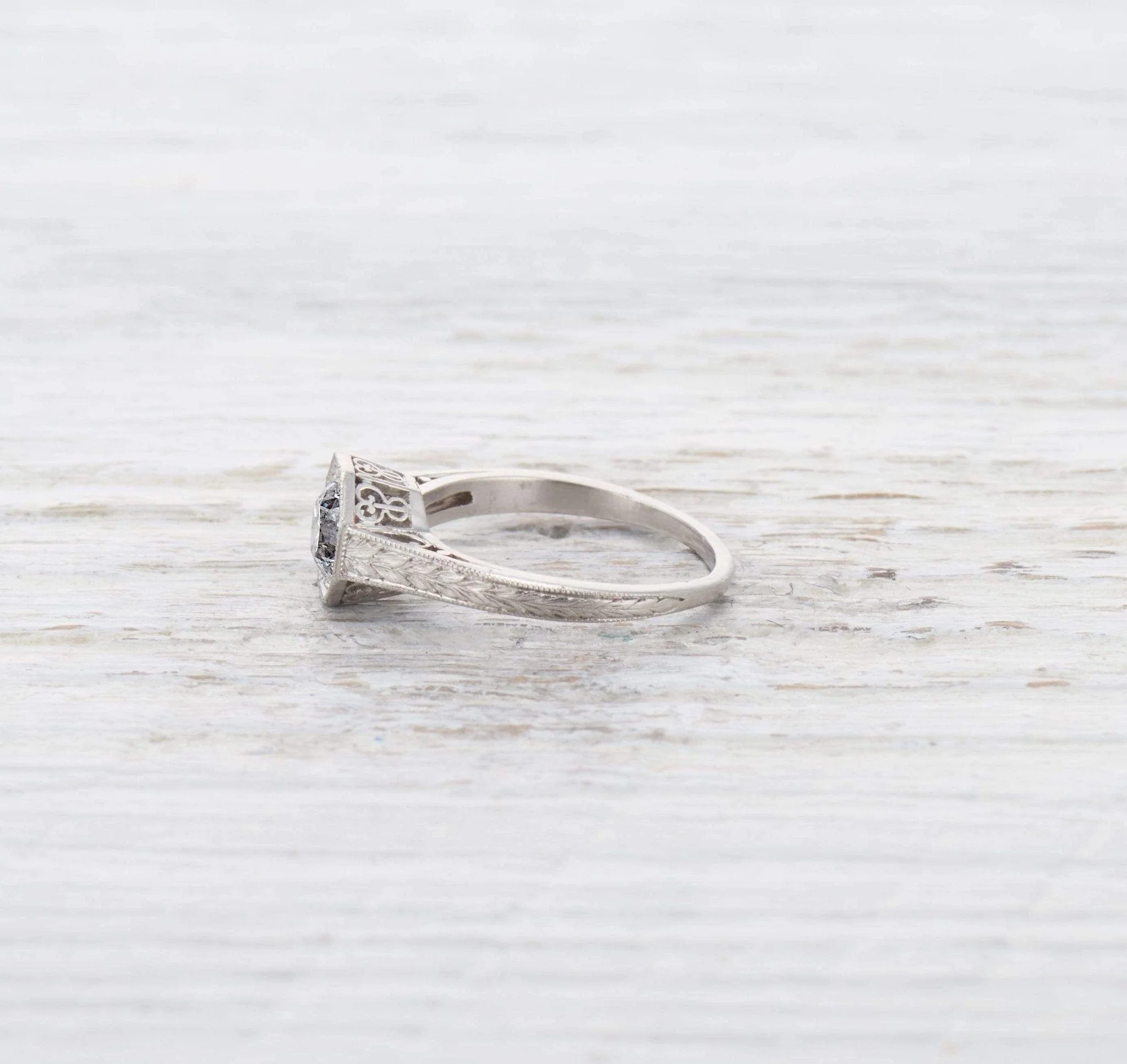.66 CARAT ART DECO DIAMOND SOLITAIRE ENGAGEMENT RING - Image 3