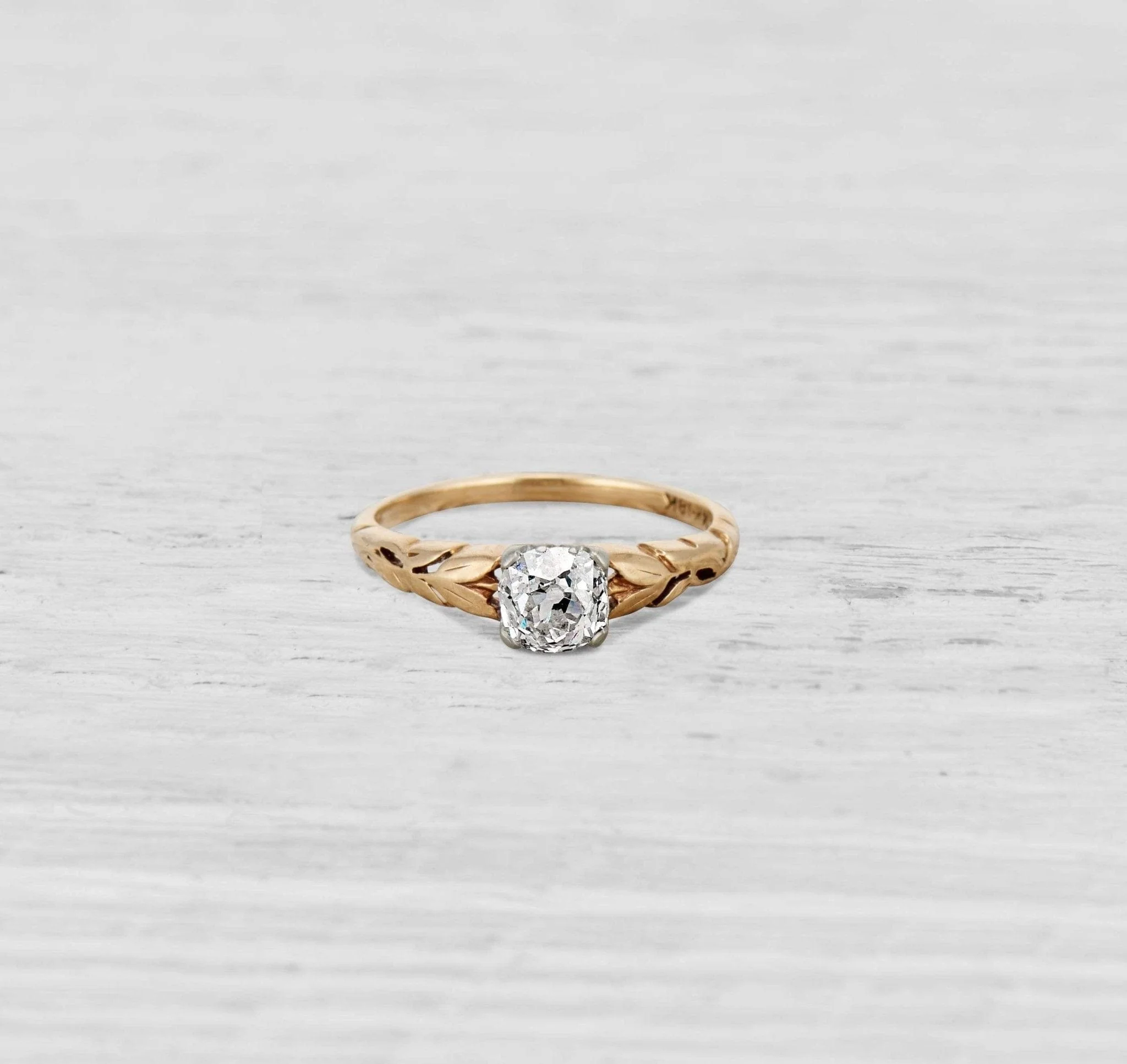 .73 CARAT VINTAGE DIAMOND ENGAGEMENT RING - Image 2
