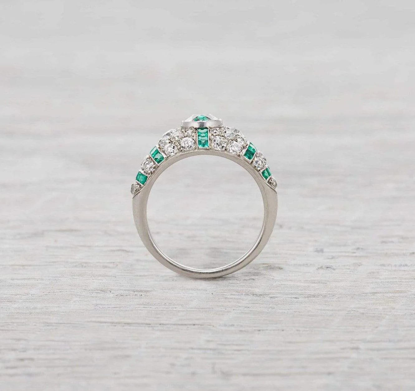.75 Carat Art Deco Diamond and Emerald Ring - Image 4