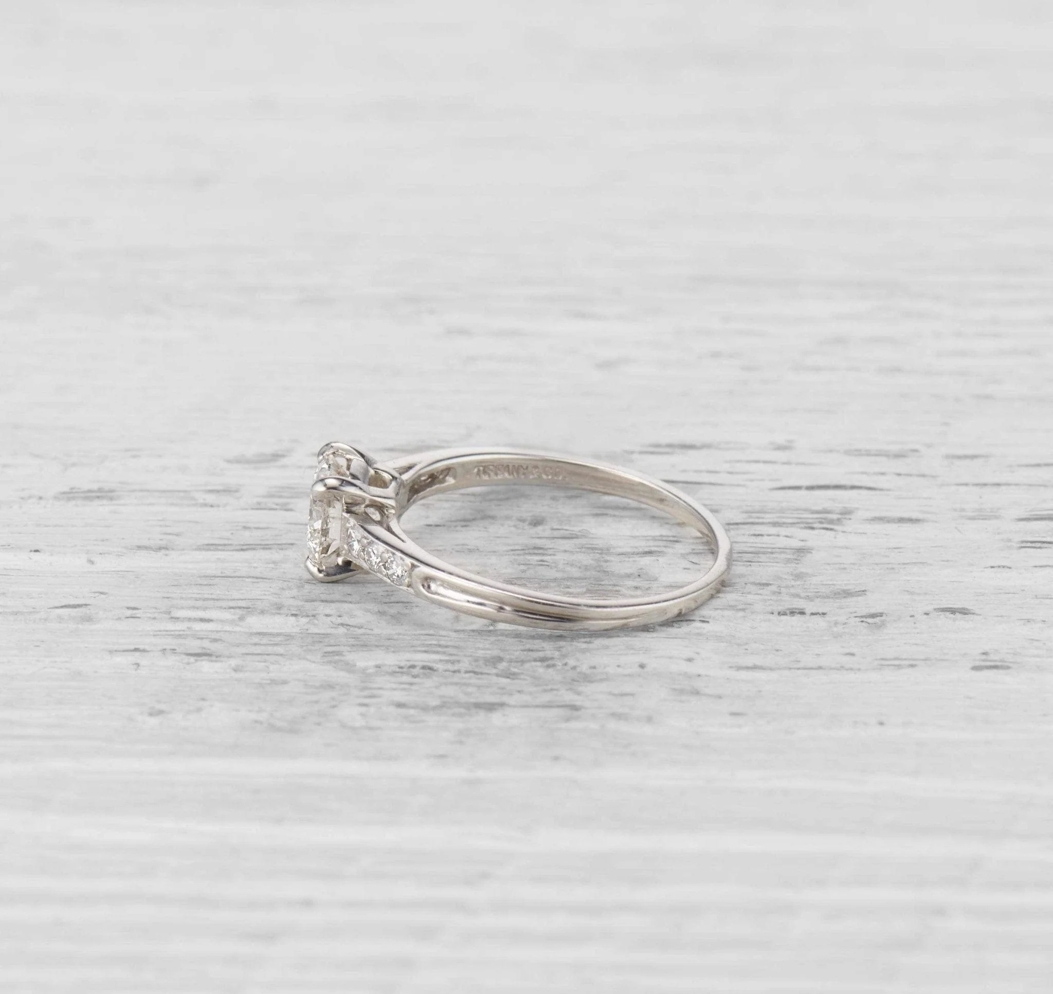 .80 CARAT TIFFANY & CO. DIAMOND ENGAGEMENT RING - Image 3