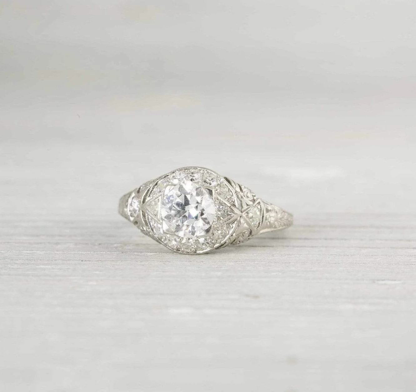 .80 Carat Vintage Art Deco Engagement Ring - Image 3