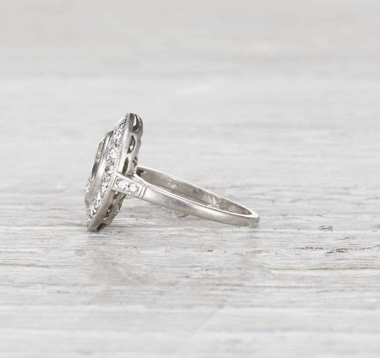 .85 Carat Art Deco Engagement Ring - Image 3