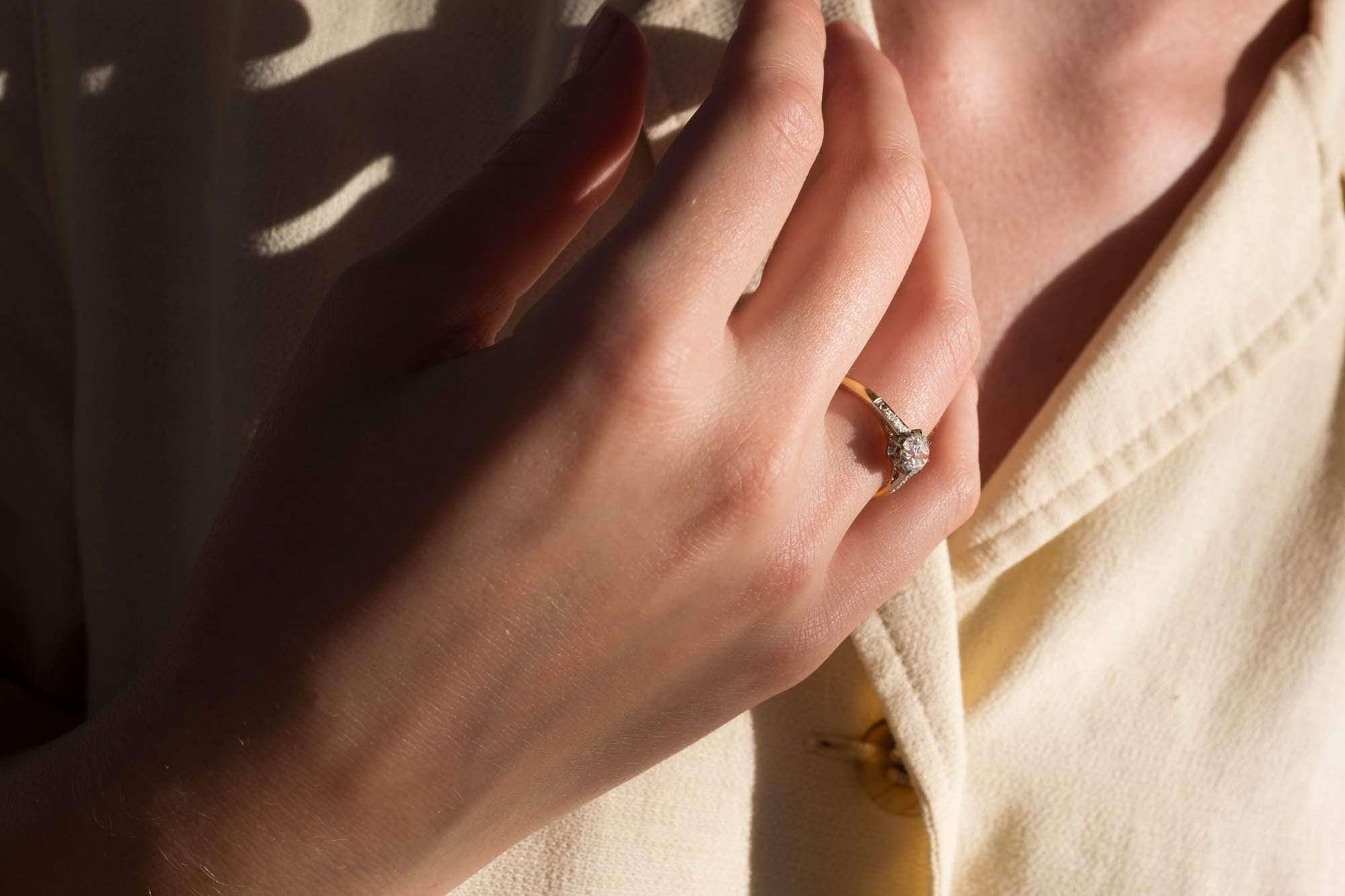 .86 CARAT EDWARDIAN DIAMOND ENGAGEMENT RING - Image 7