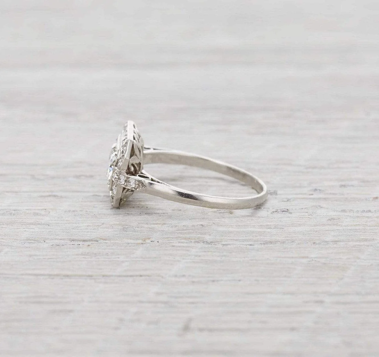 .90 Carat Art Deco Diamond Engagement Ring - Image 4