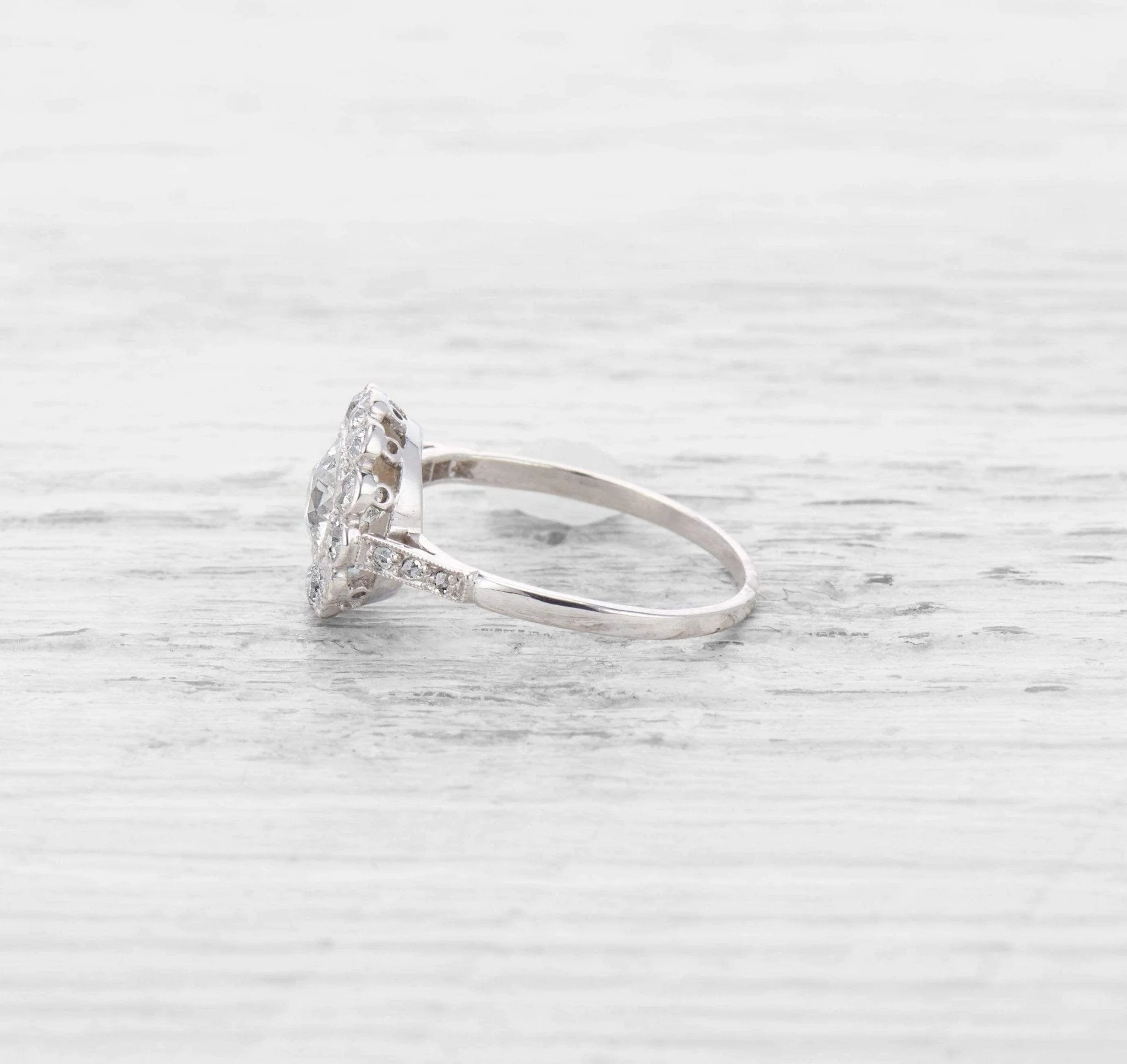 .93 CARAT EDWARDIAN DIAMOND ENGAGEMENT RING - Image 3