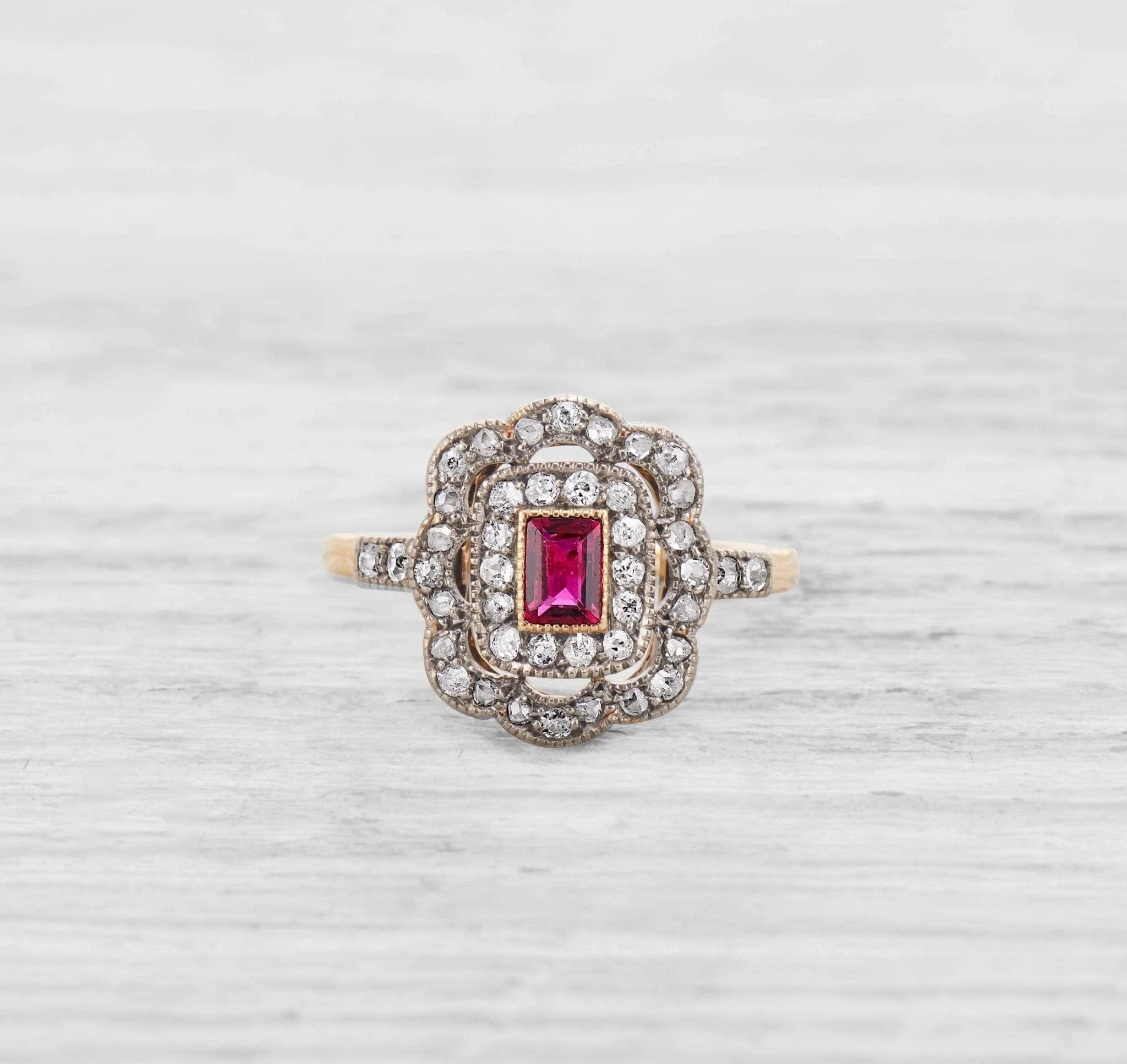 ANTIQUE EDWARDIAN RUBY AND DIAMOND ENGAGEMENT RING - Image 2
