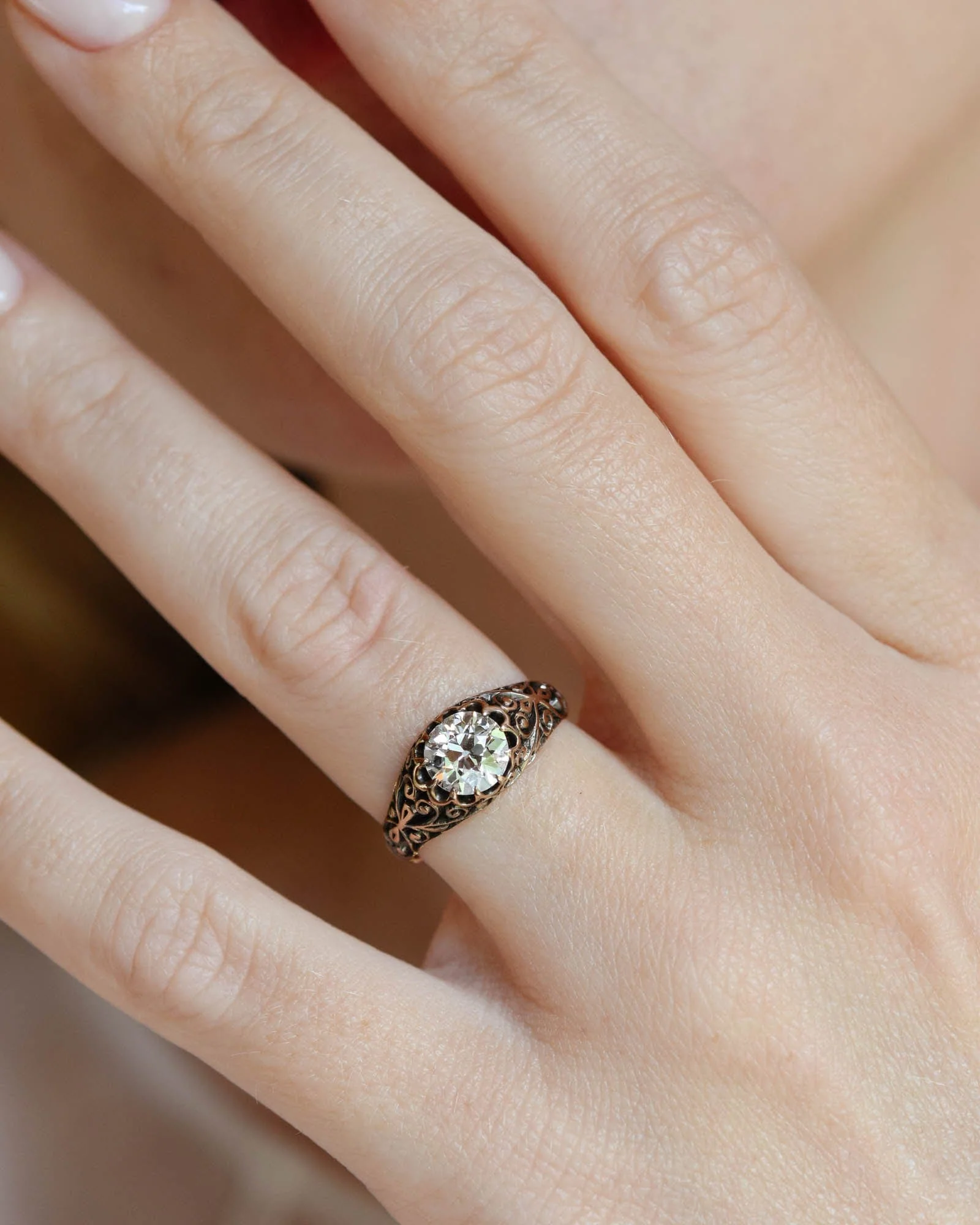 Victorian 1.02 Carat Old European Cut Diamond Engraved Engagement Ring - Image 2