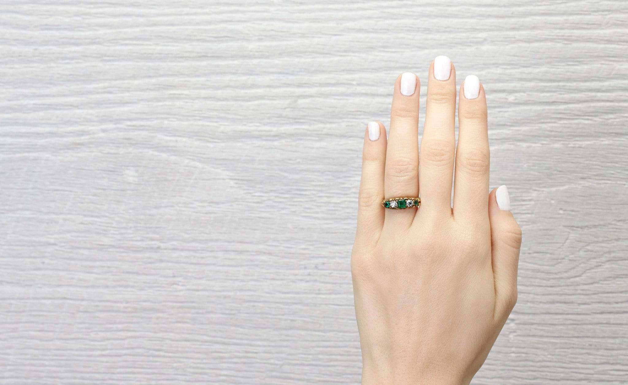 Antique Victorian Diamond and Emerald Five Stone Ring - Image 5