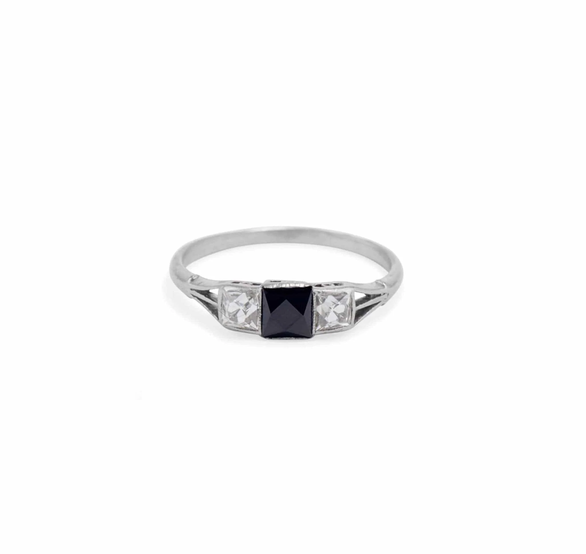 ART DECO DIAMOND AND BLACK ONYX THREE STONE BAND - Image 2