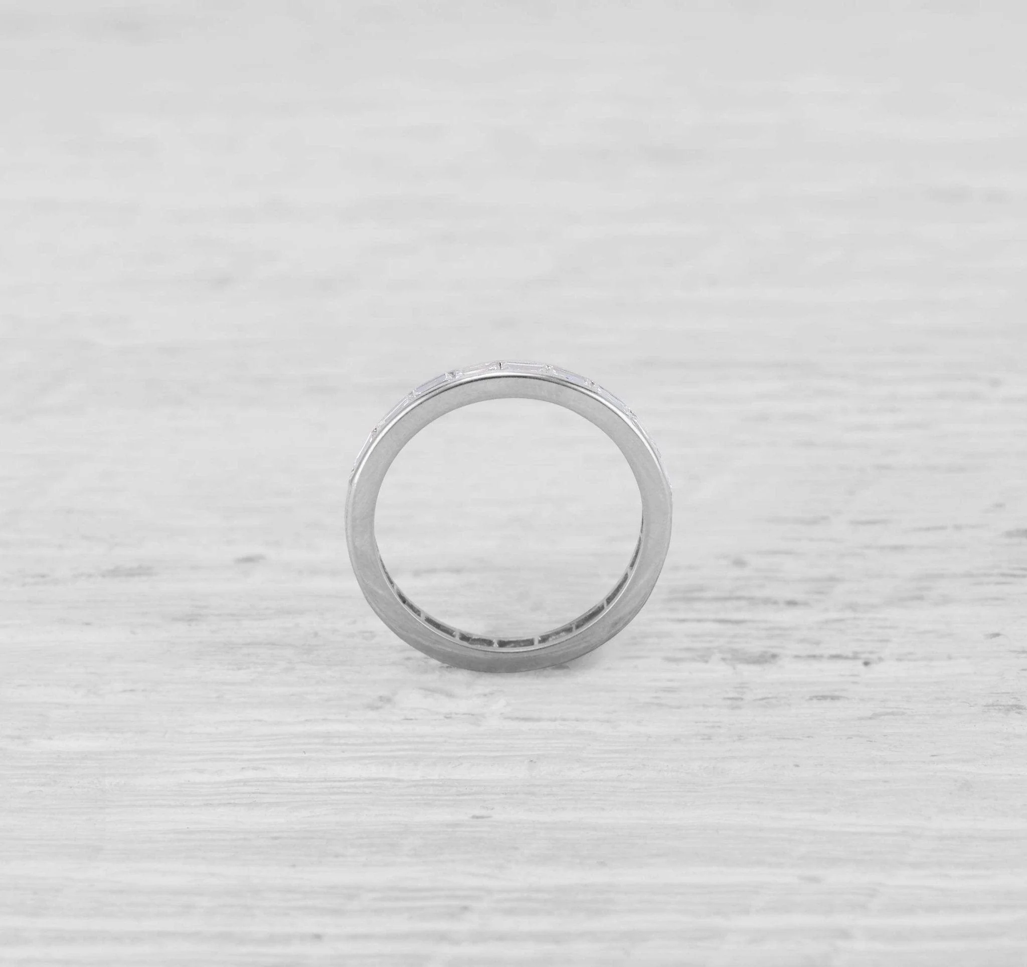ART DECO DIAMOND AND PLATINUM ETERNITY BAND - Image 2