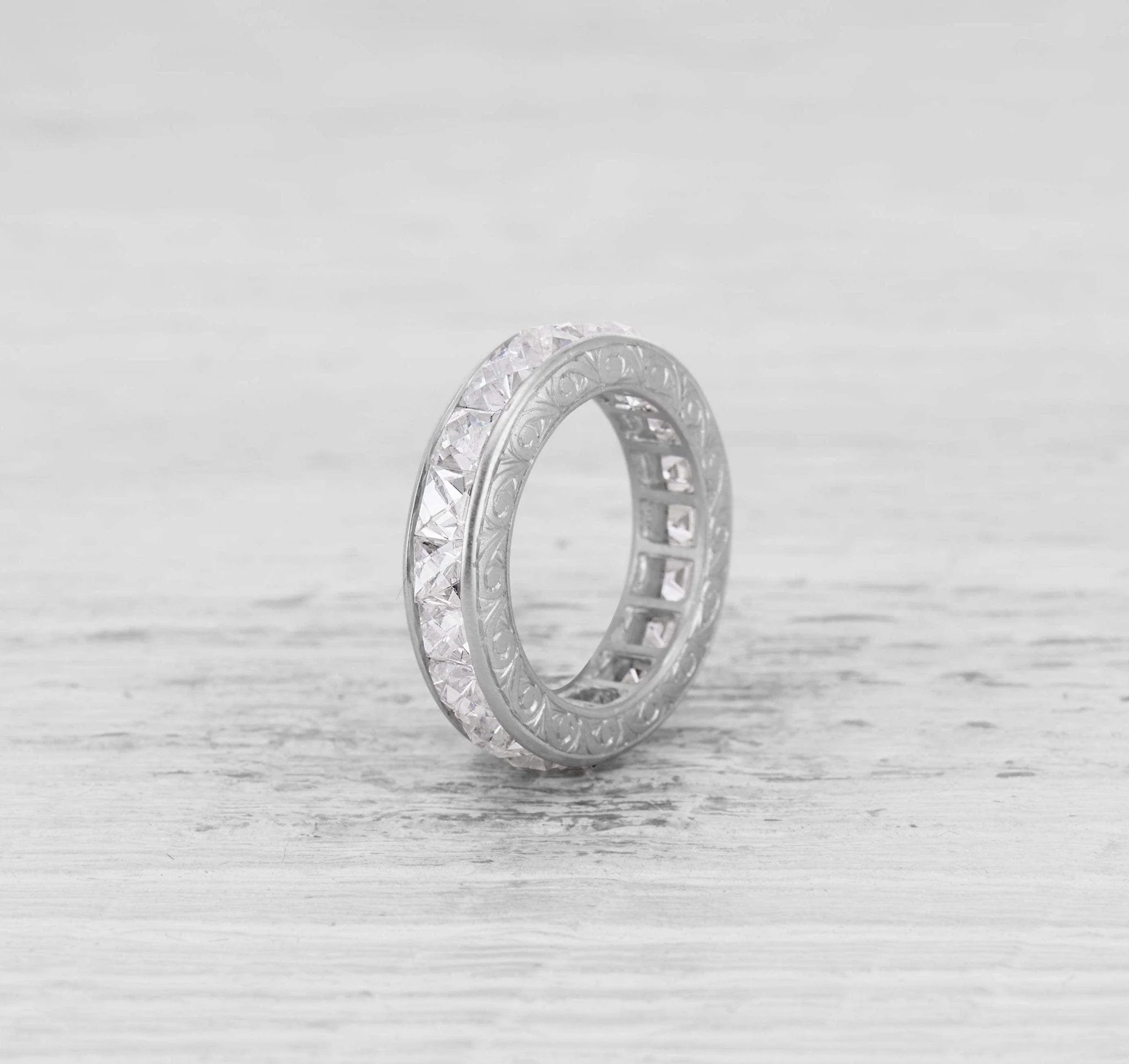ART DECO FRENCH-CUT DIAMOND ETERNITY BAND RING SIZE 6.25