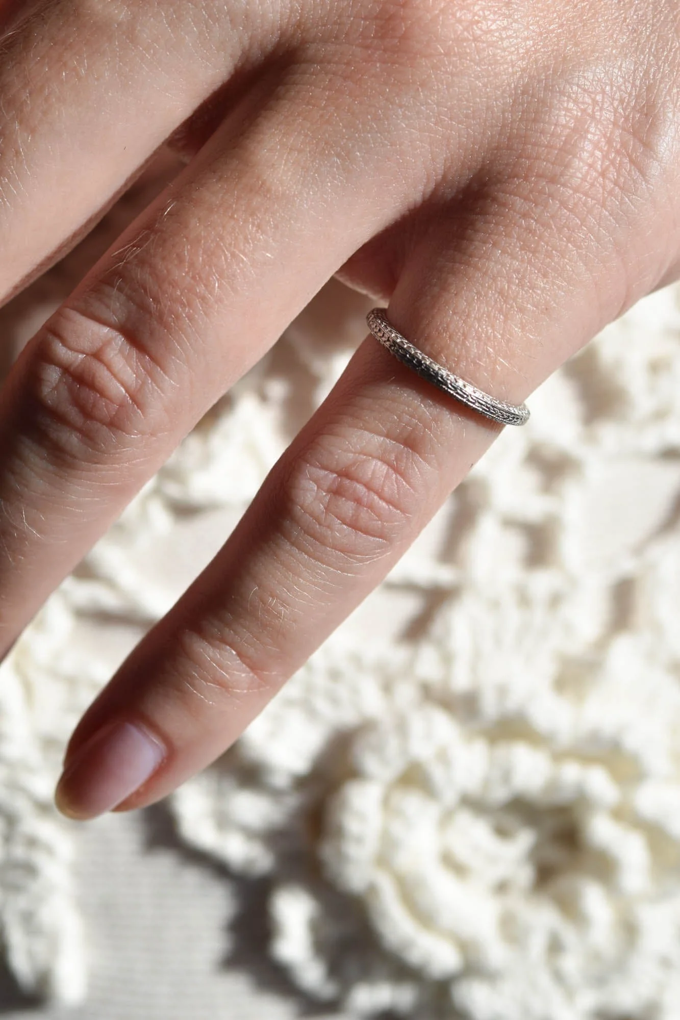 Art Deco Platinum Interlaced Scroll Engraved Vintage Wedding Band - Size 4 - Image 2