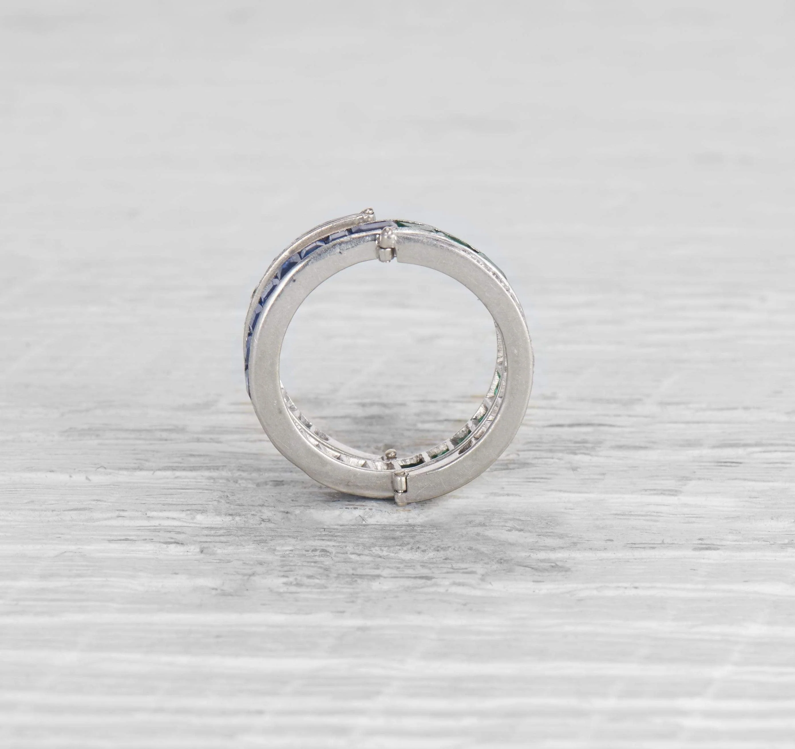 ART DECO SAPPHIRE, EMERALD, AND DIAMOND 'FLIP' ETERNITY BAND - Image 6