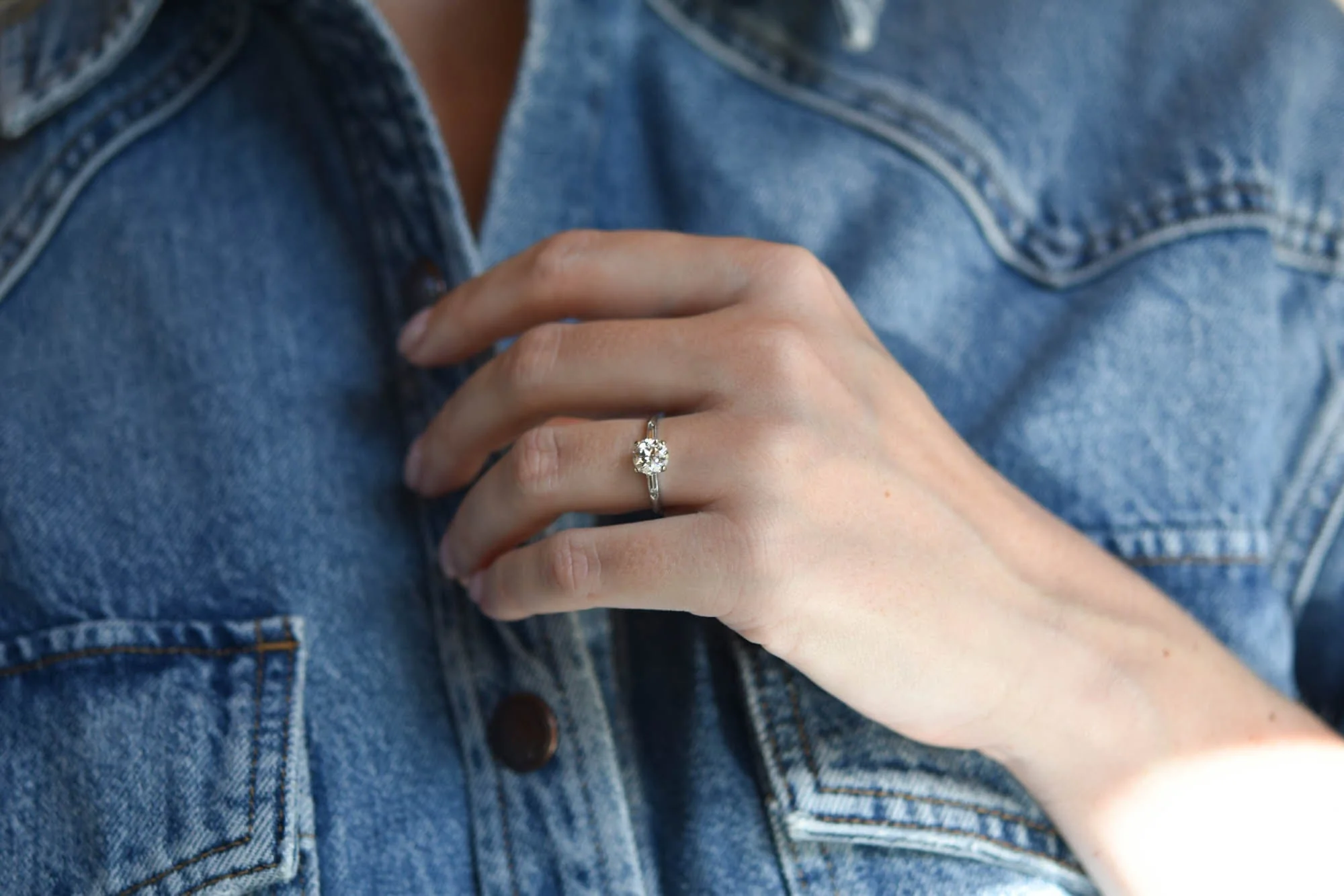 1920's 1.05 Carat Transitional Cut Diamond Platinum Vintage Engagement Ring - Image 3