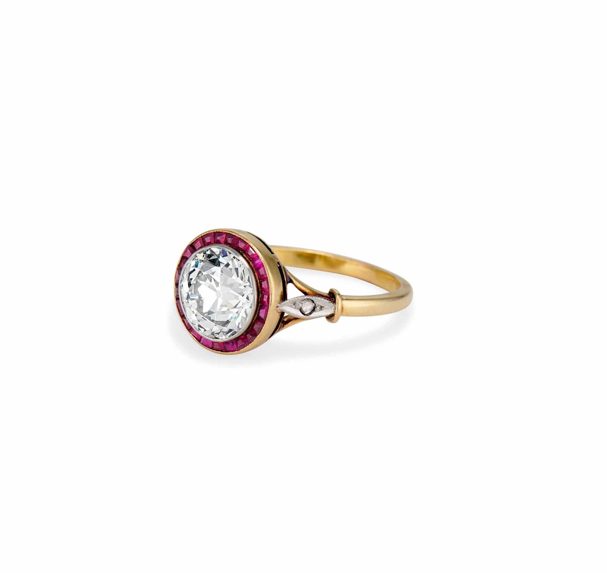 Belle Époque 2.51 Old European Diamond and Ruby Surround Engagement Ring, France - Image 2