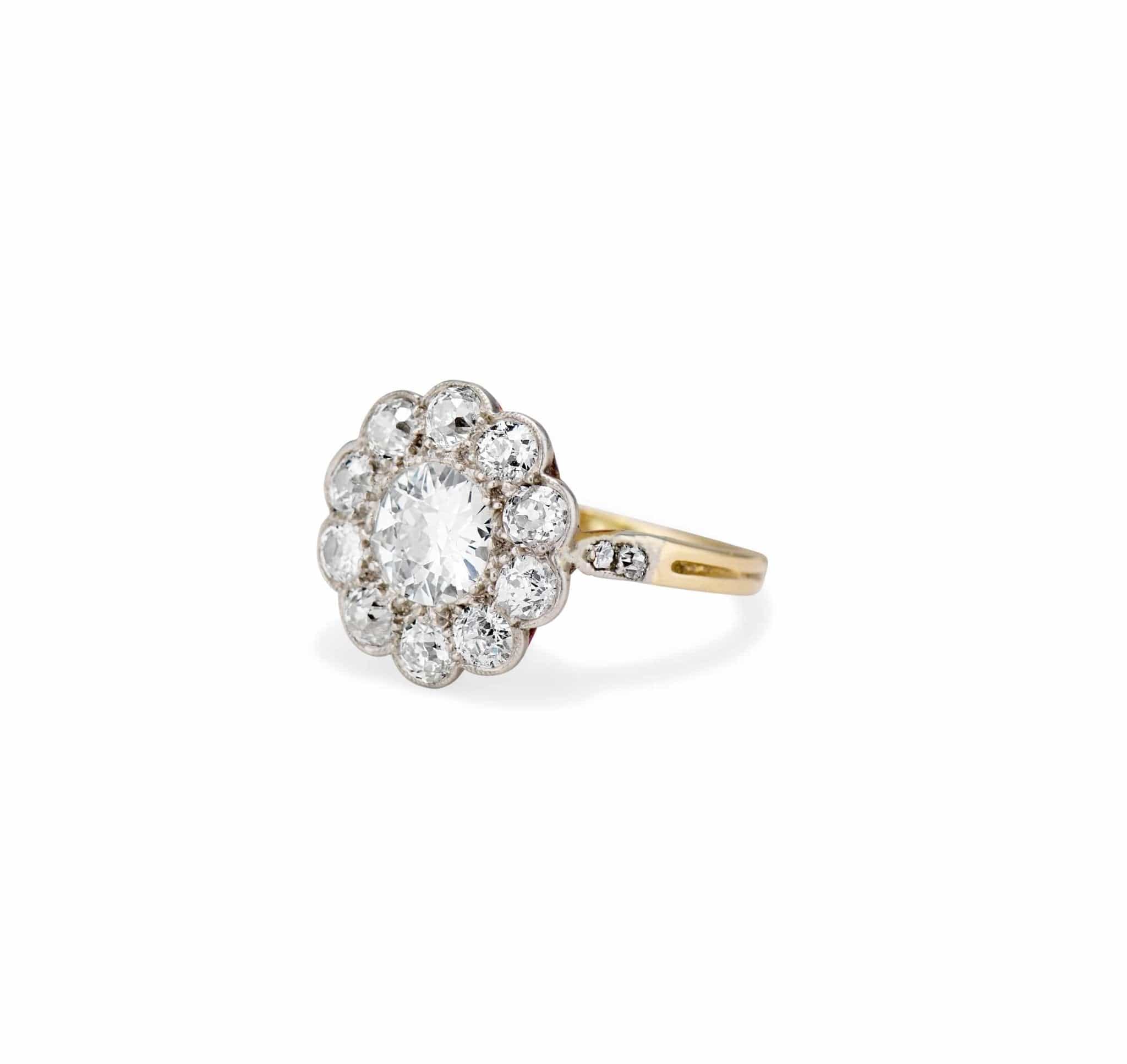 Belle Époque .80 Carat Old European Cut Diamond Floret Cluster Engagement Ring, France - Image 2