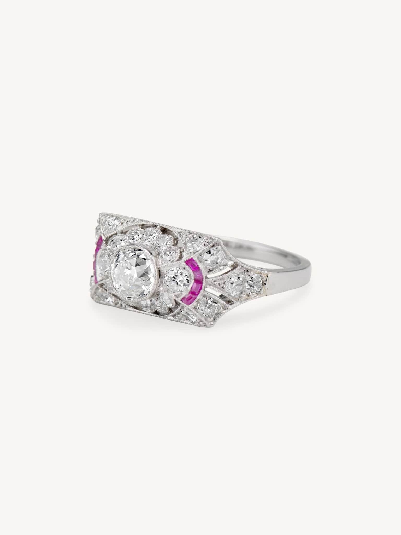 Belle Èpoque Old European Cut Diamond & Ruby Ring, France - Image 2