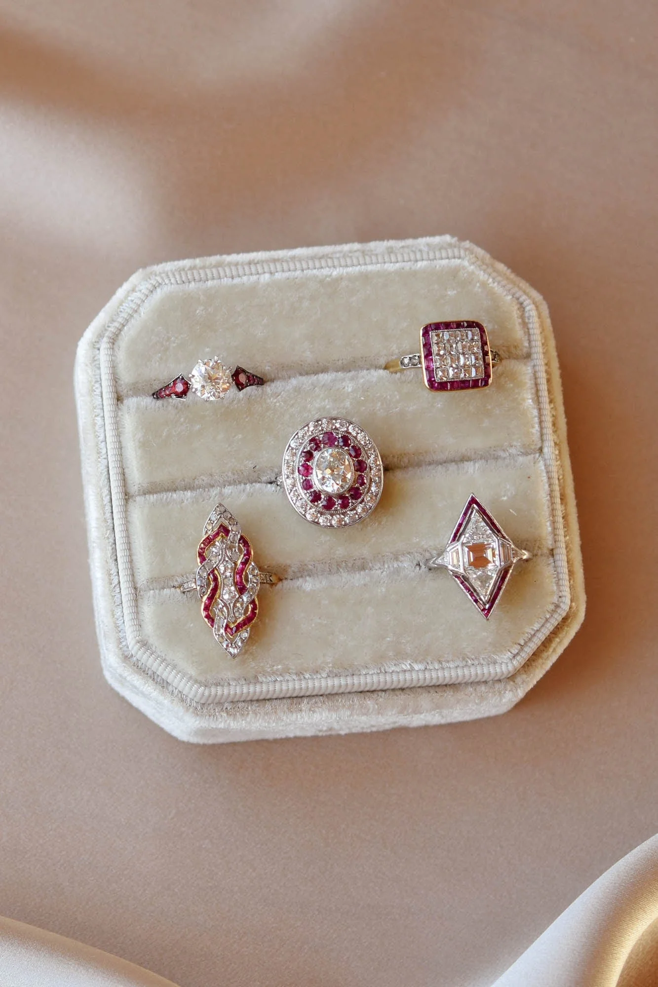 Early Art Deco 1.00 Carat Oval Cut Diamond & Ruby Cluster - Image 3