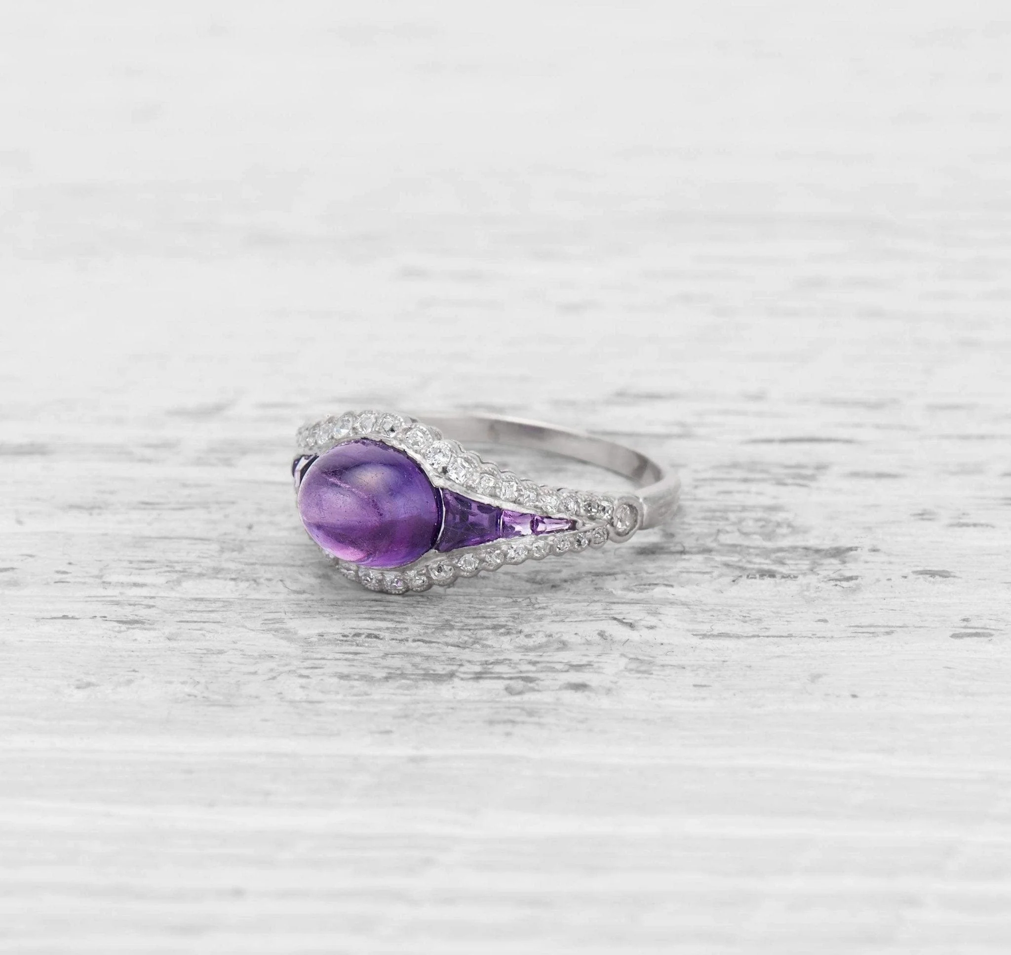 EARLY ART DECO AMETHYST AND DIAMOND RING